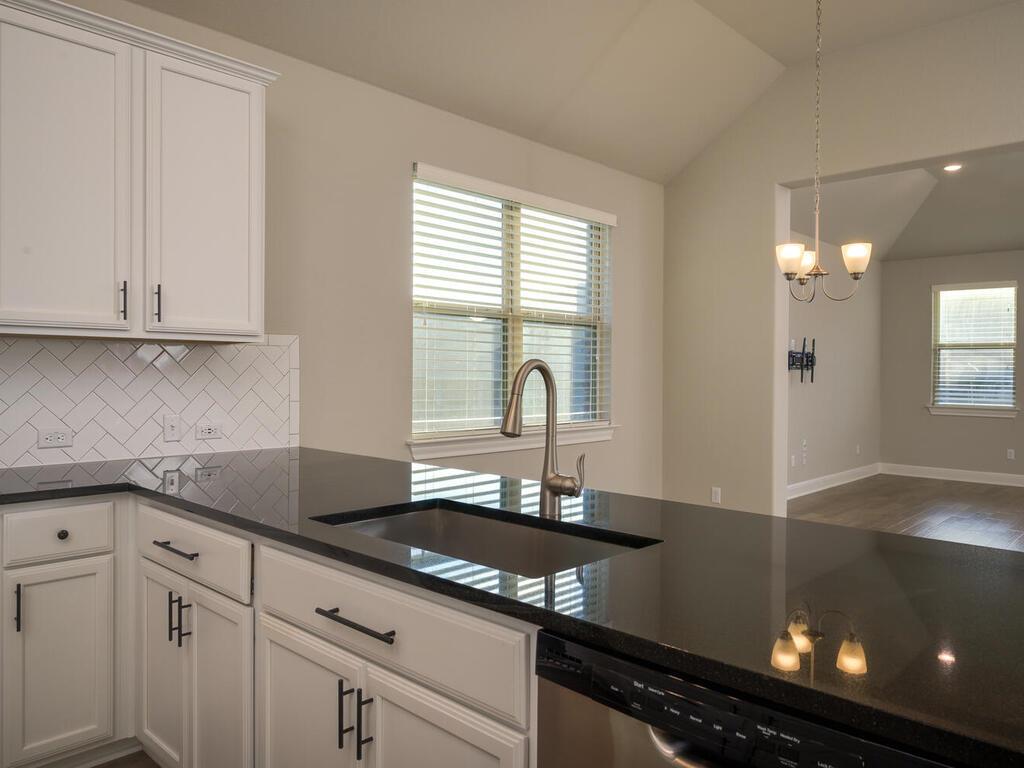 2905 Coral Valley Dr, Leander, TX 78641