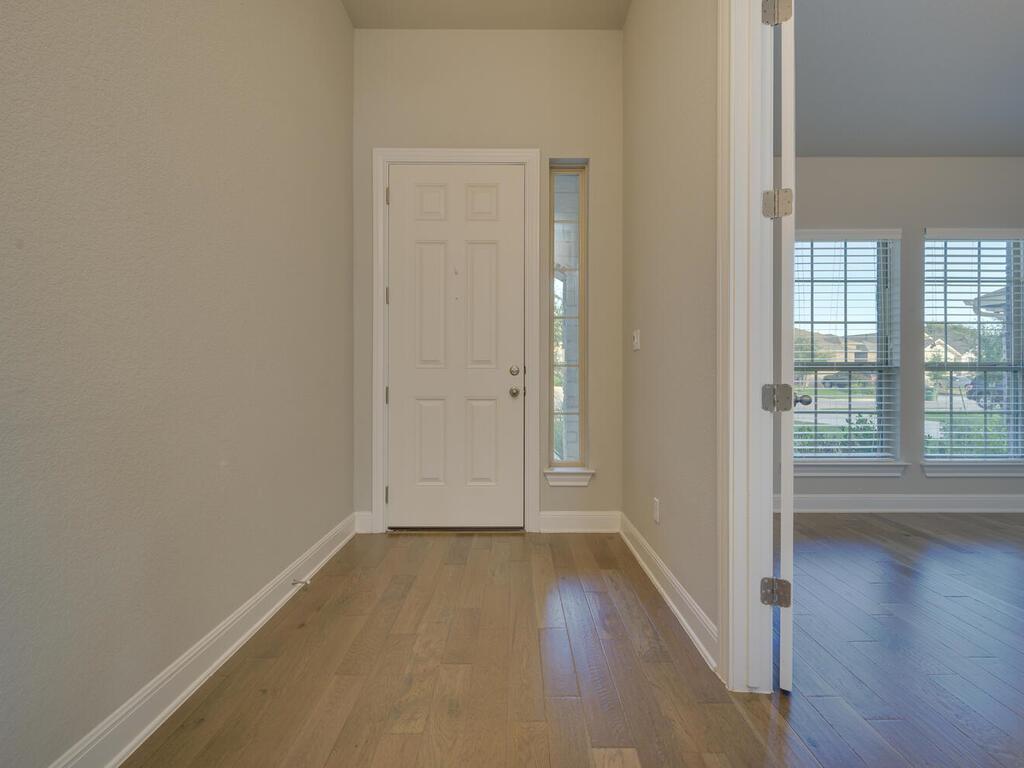 2905 Coral Valley Dr, Leander, TX 78641