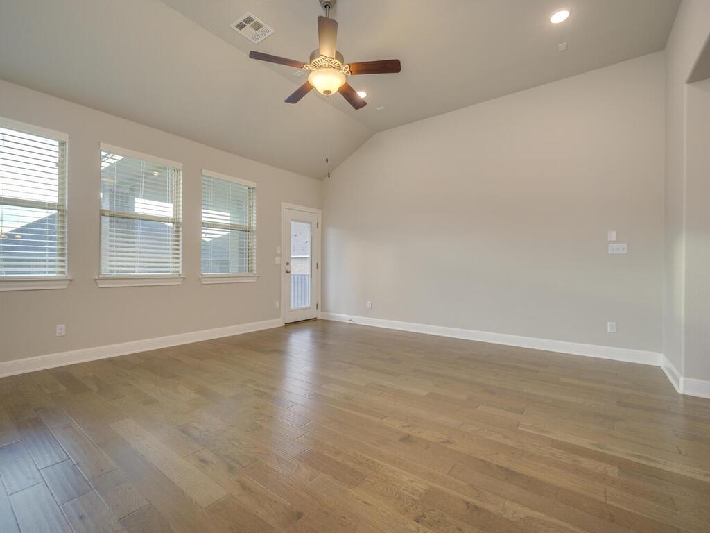 2905 Coral Valley Dr, Leander, TX 78641