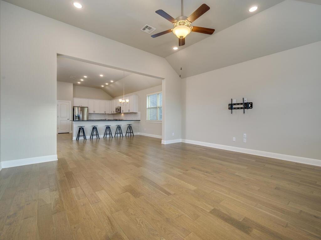 2905 Coral Valley Dr, Leander, TX 78641