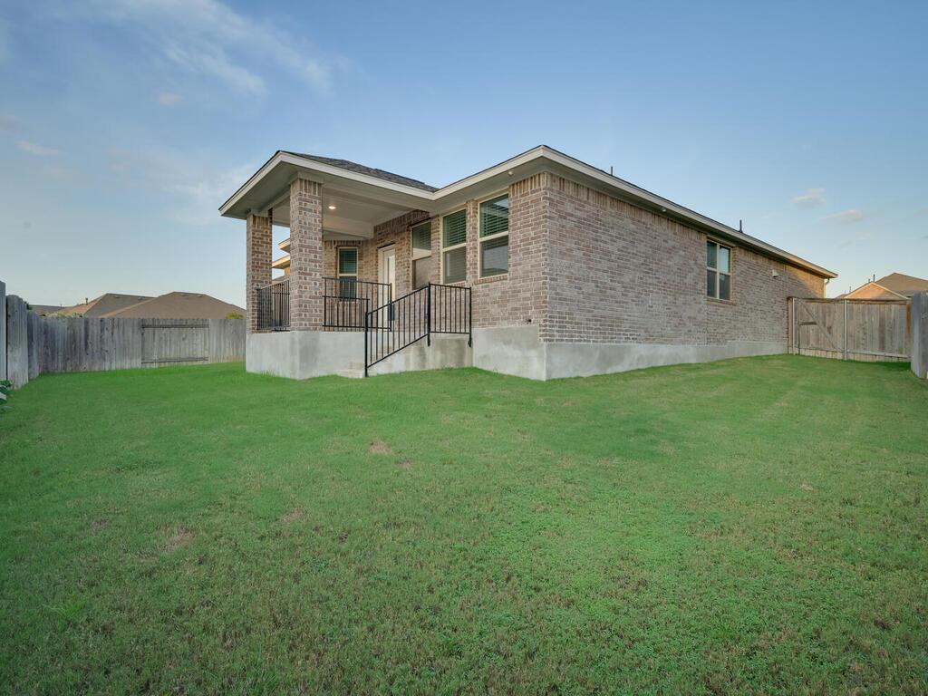 2905 Coral Valley Dr, Leander, TX 78641