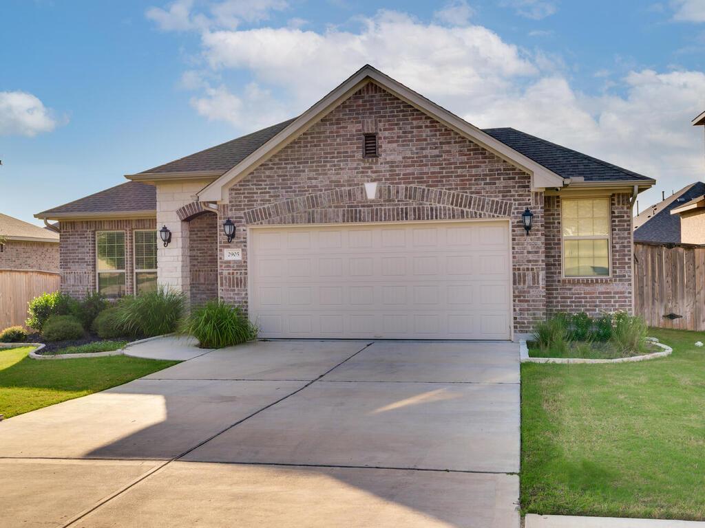 2905 Coral Valley Dr, Leander, TX 78641