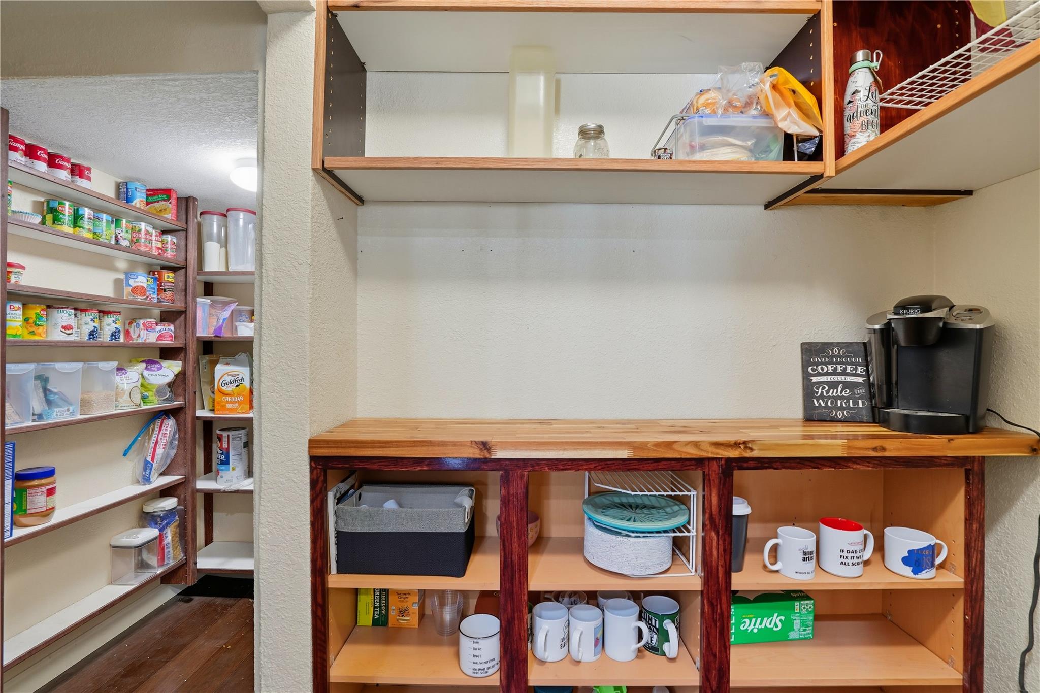 402 Red Tailed Hawk Dr, Pflugerville, TX 78660