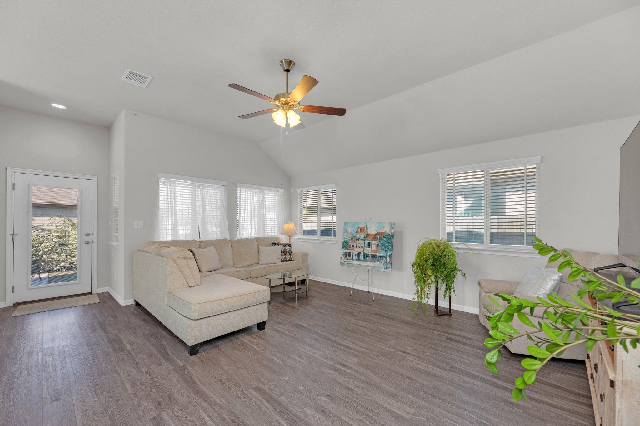 17913 Lungo St, Pflugerville, TX 78660