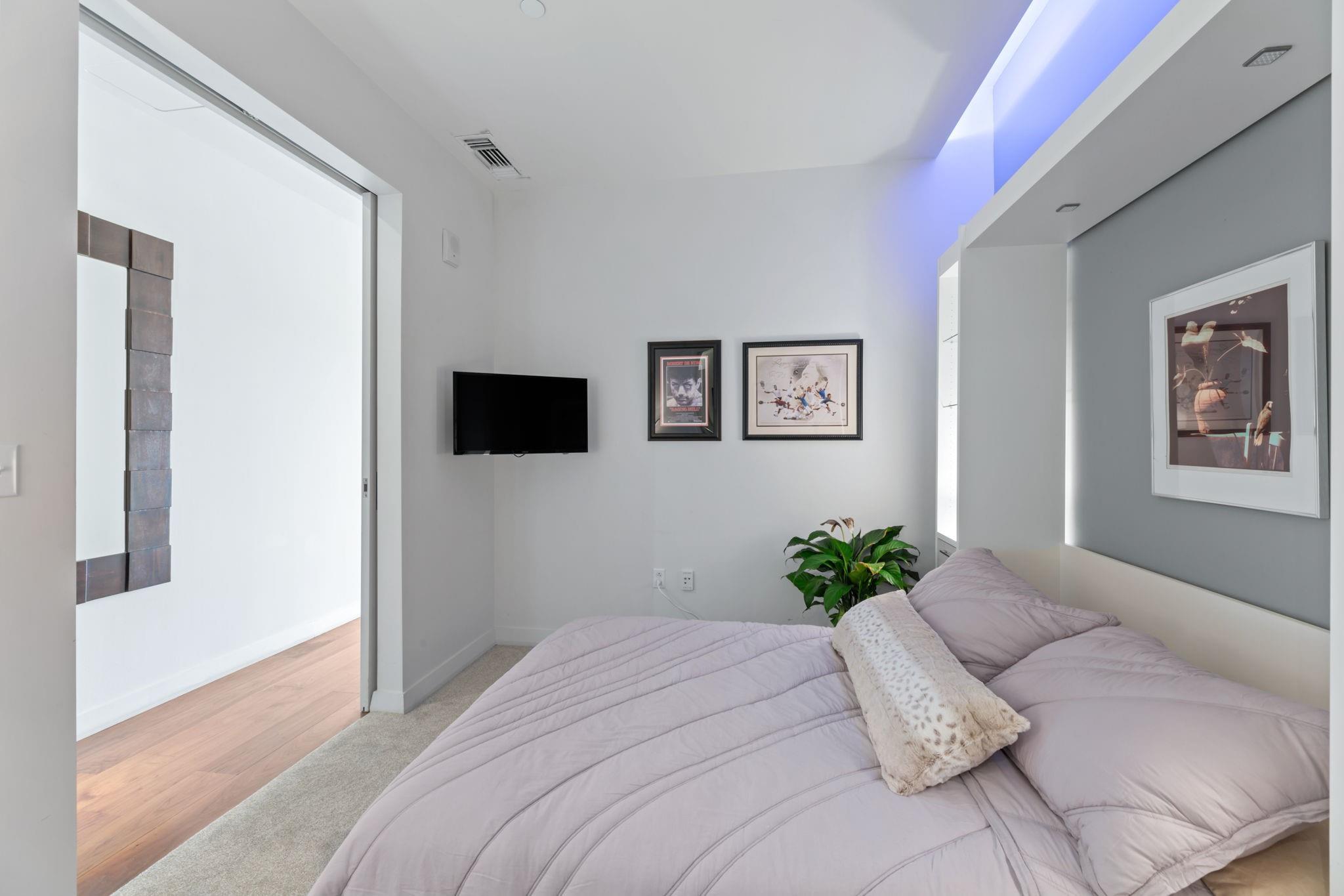 210 Lavaca St # 1902, Austin, TX 78701