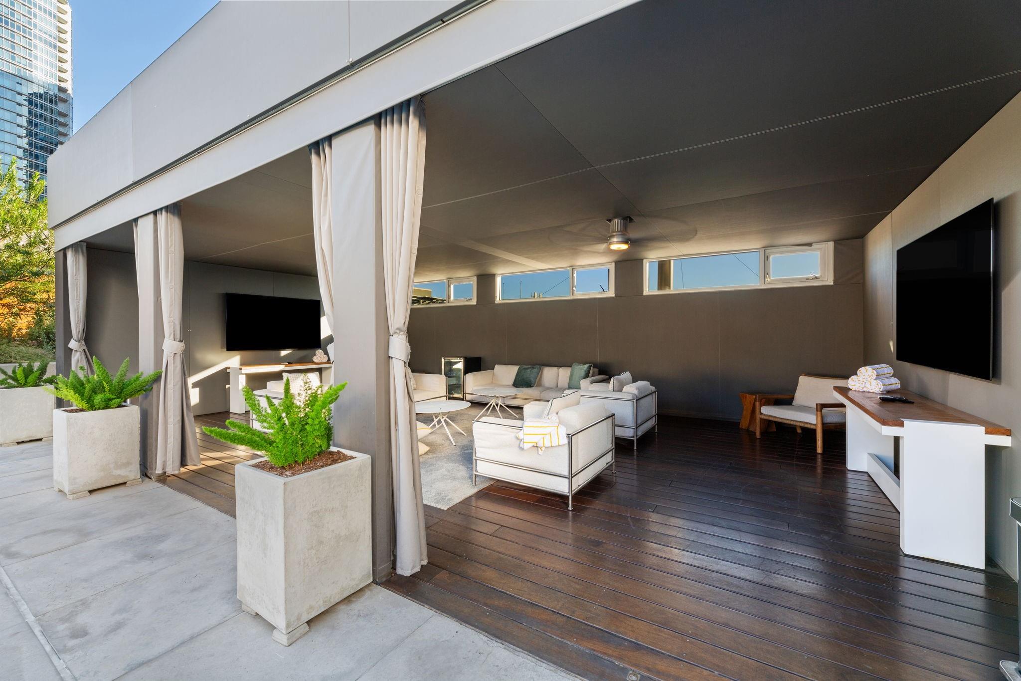 210 Lavaca St # 1902, Austin, TX 78701