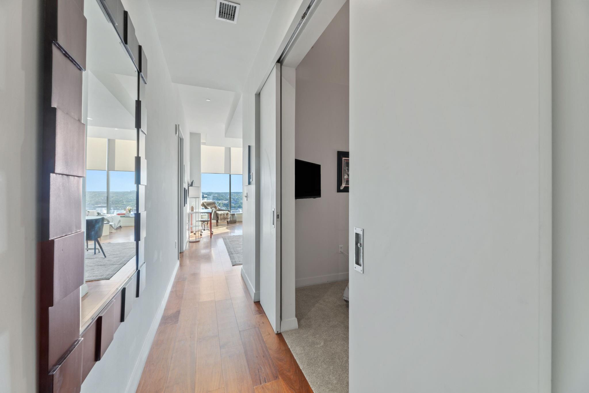 210 Lavaca St # 1902, Austin, TX 78701