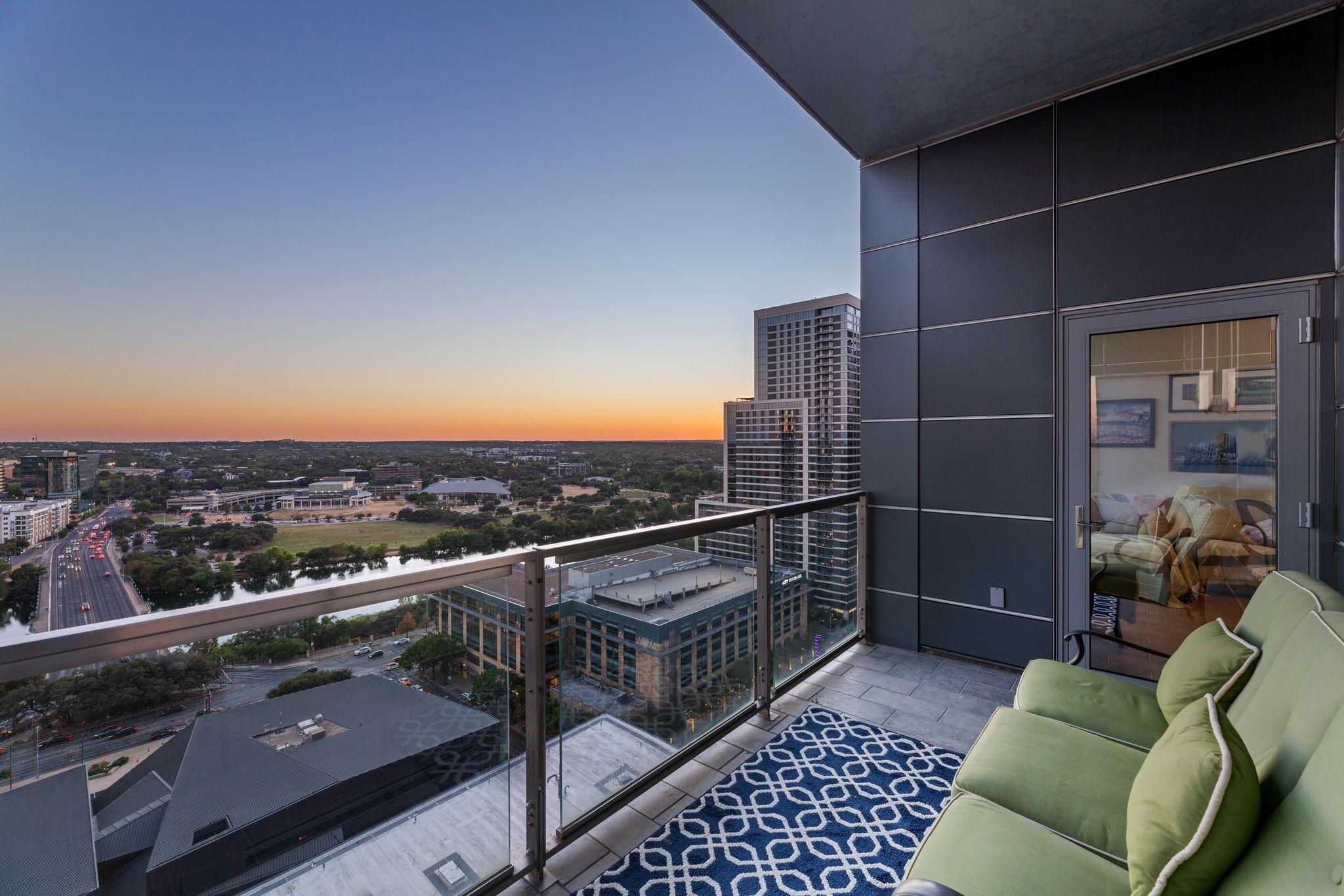 210 Lavaca St # 1902, Austin, TX 78701