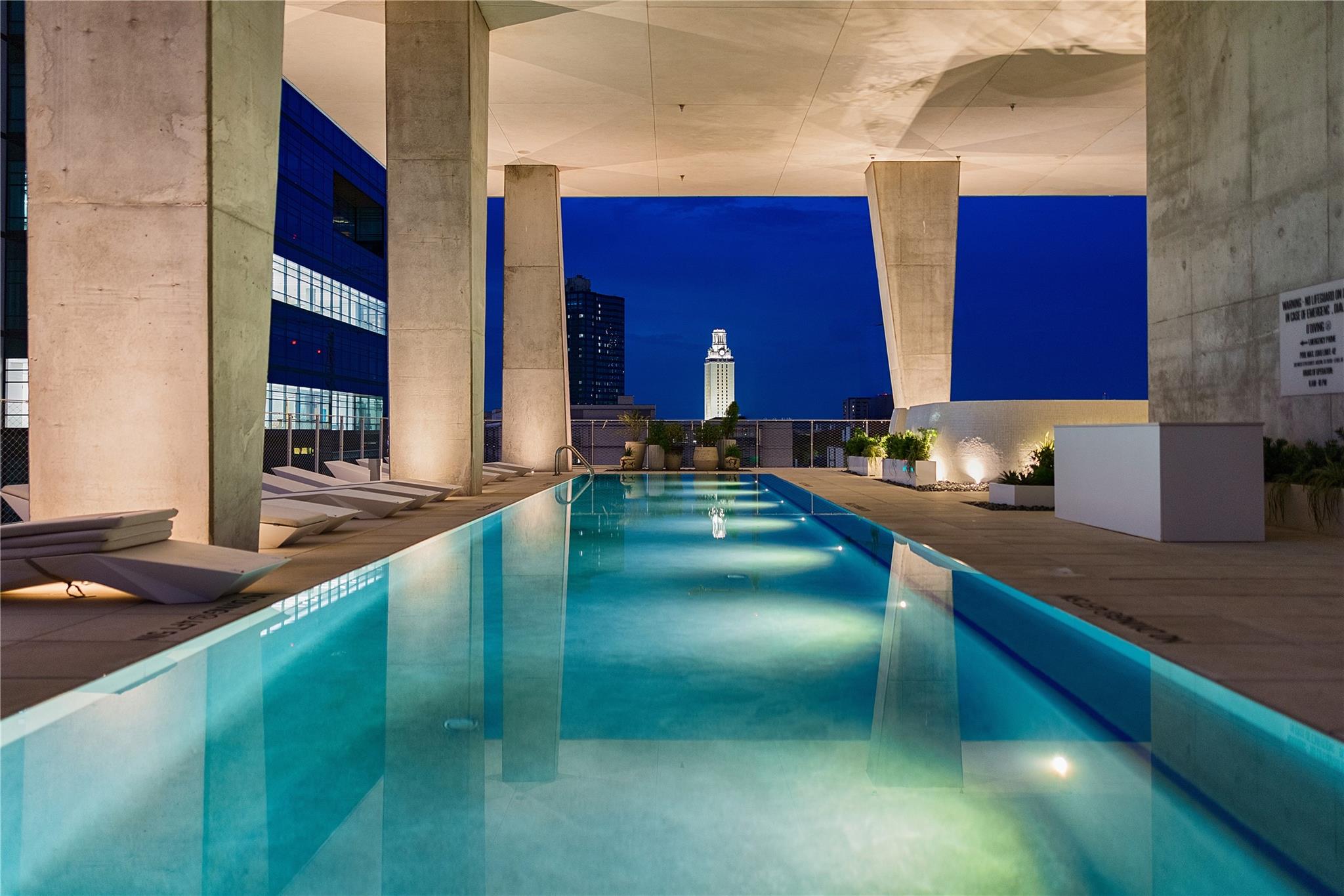 313 W 17th St # 1702, Austin, TX 78701