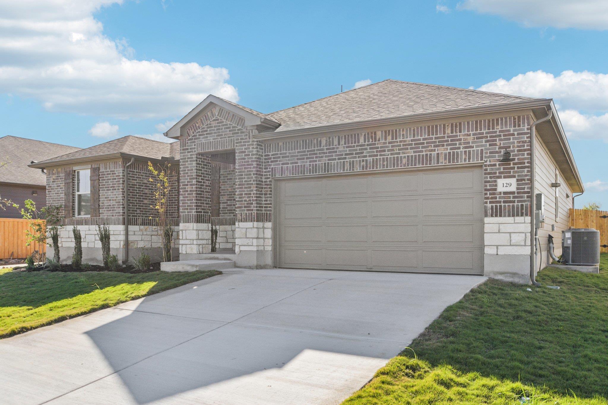 129 Divisadero Dr, Hutto, TX 78634