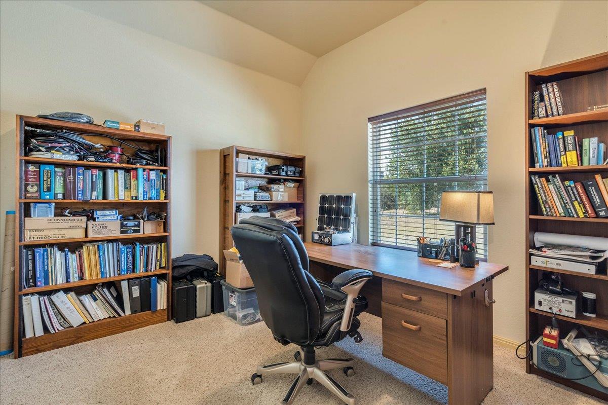 909 County Road 342, Granger, TX 76530