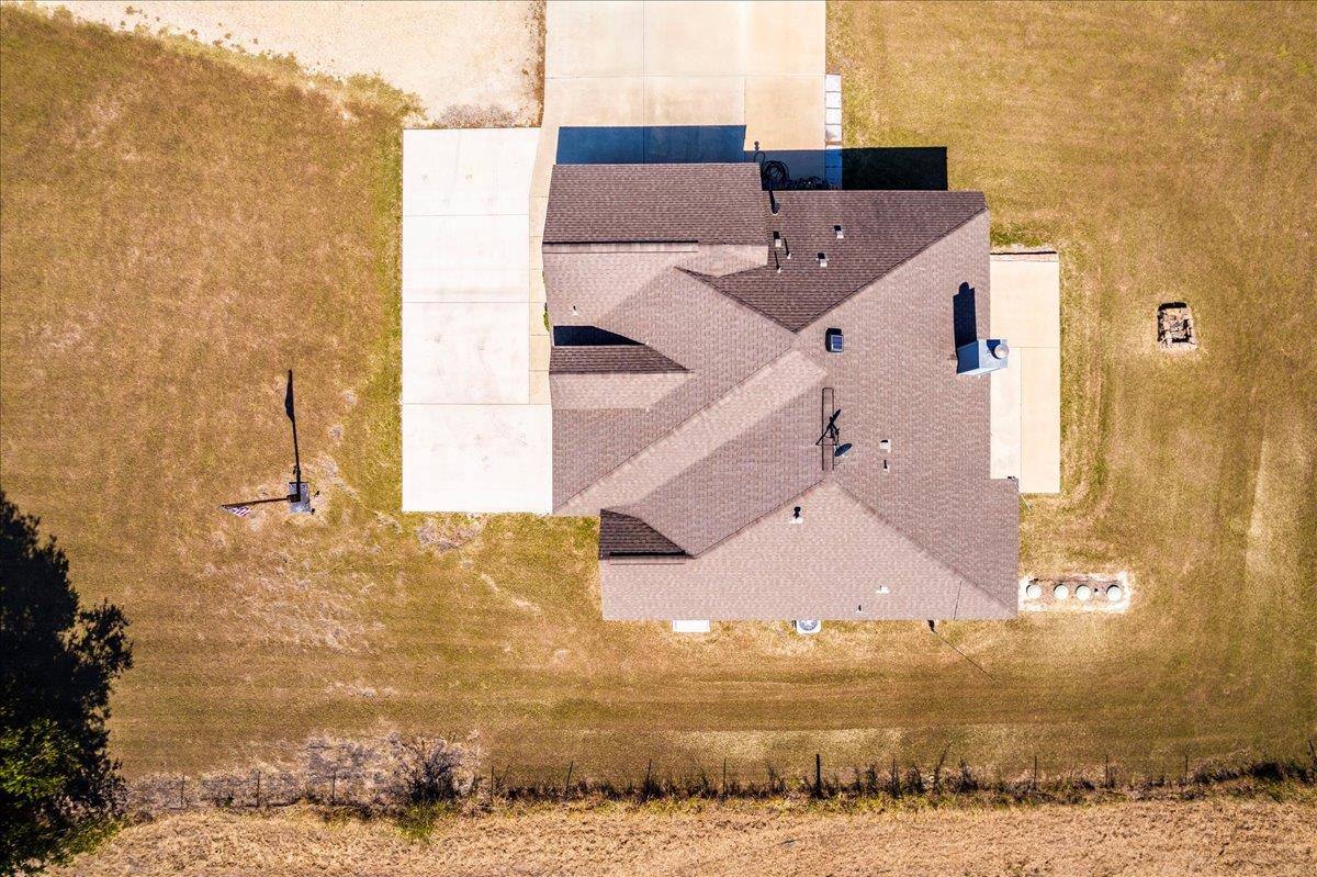 909 County Road 342, Granger, TX 76530