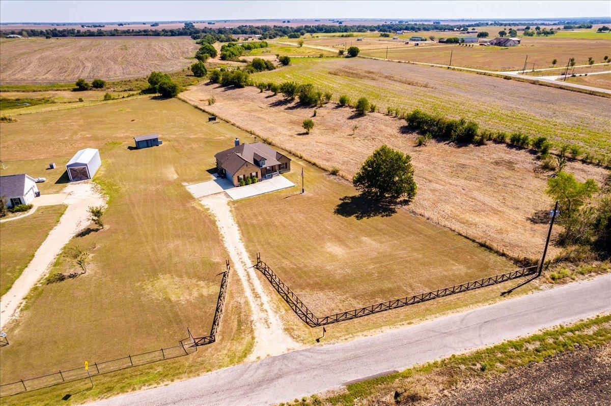 909 County Road 342, Granger, TX 76530
