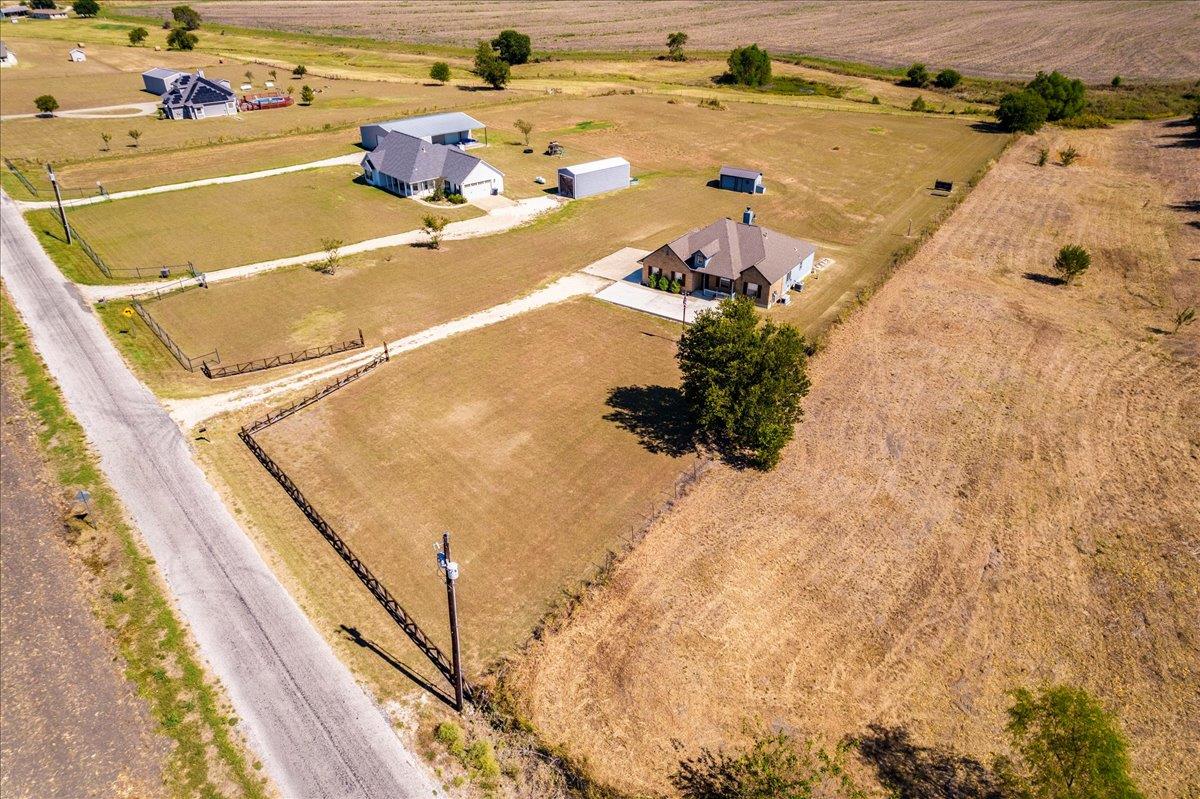 909 County Road 342, Granger, TX 76530