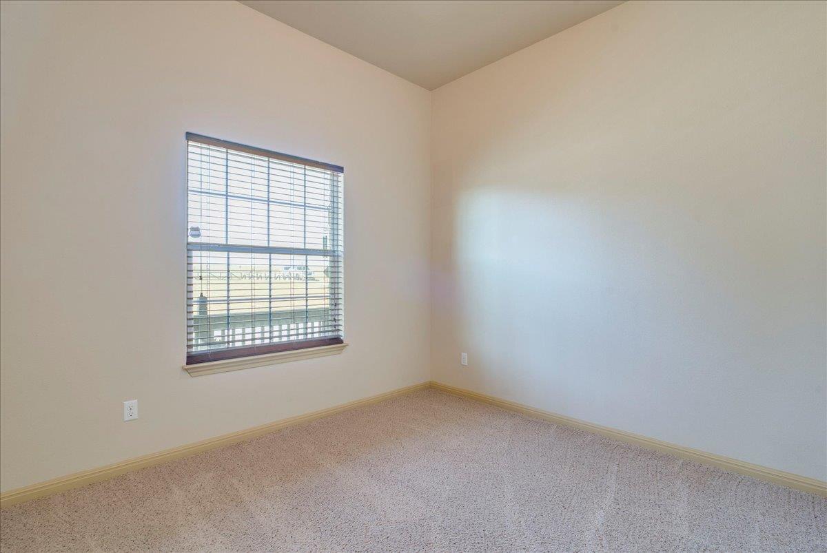 909 County Road 342, Granger, TX 76530