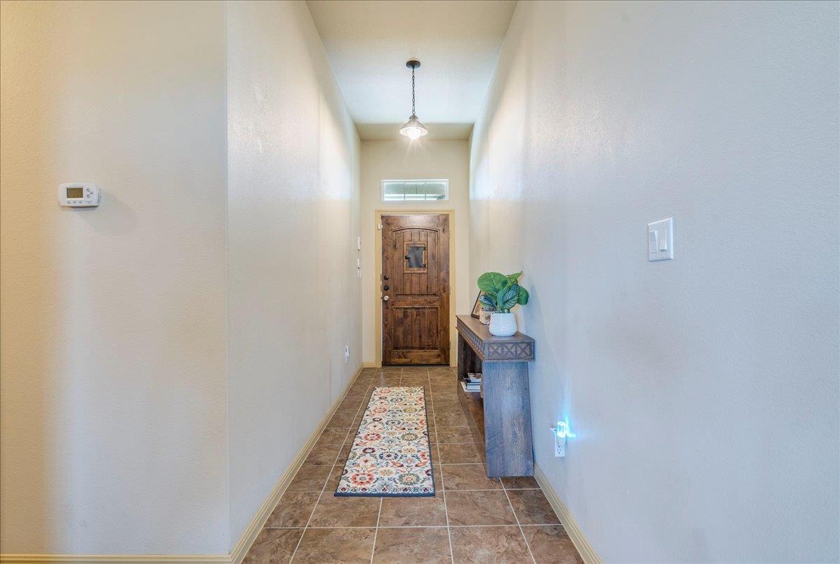 909 County Road 342, Granger, TX 76530