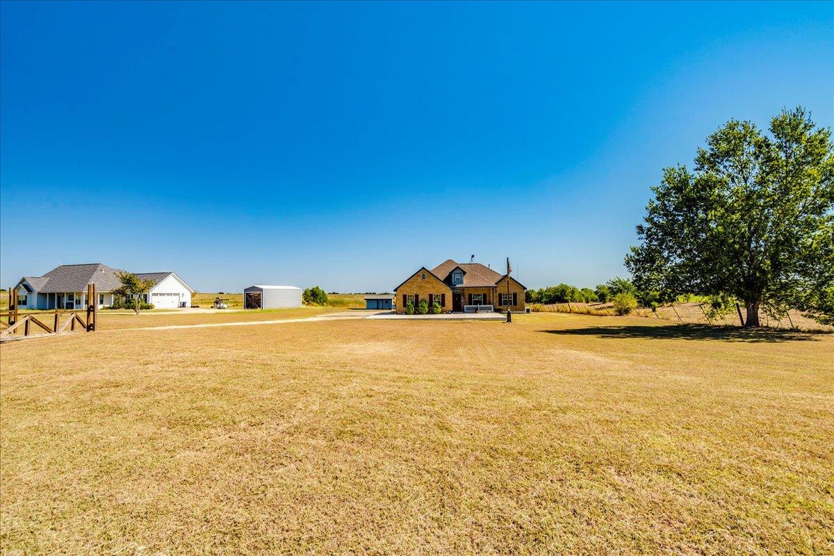 909 County Road 342, Granger, TX 76530