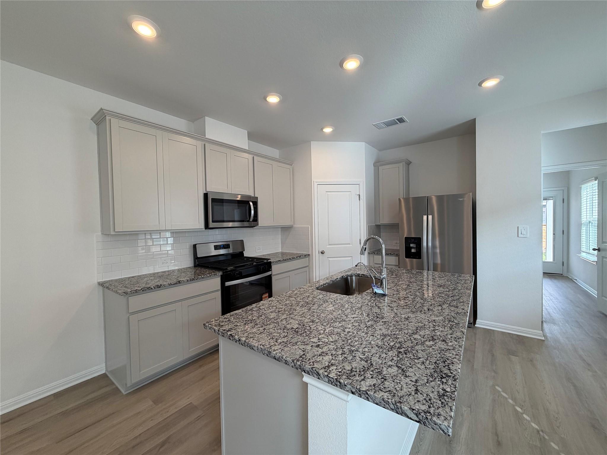 113 Rock Daisy Trl, Hutto, TX 78634