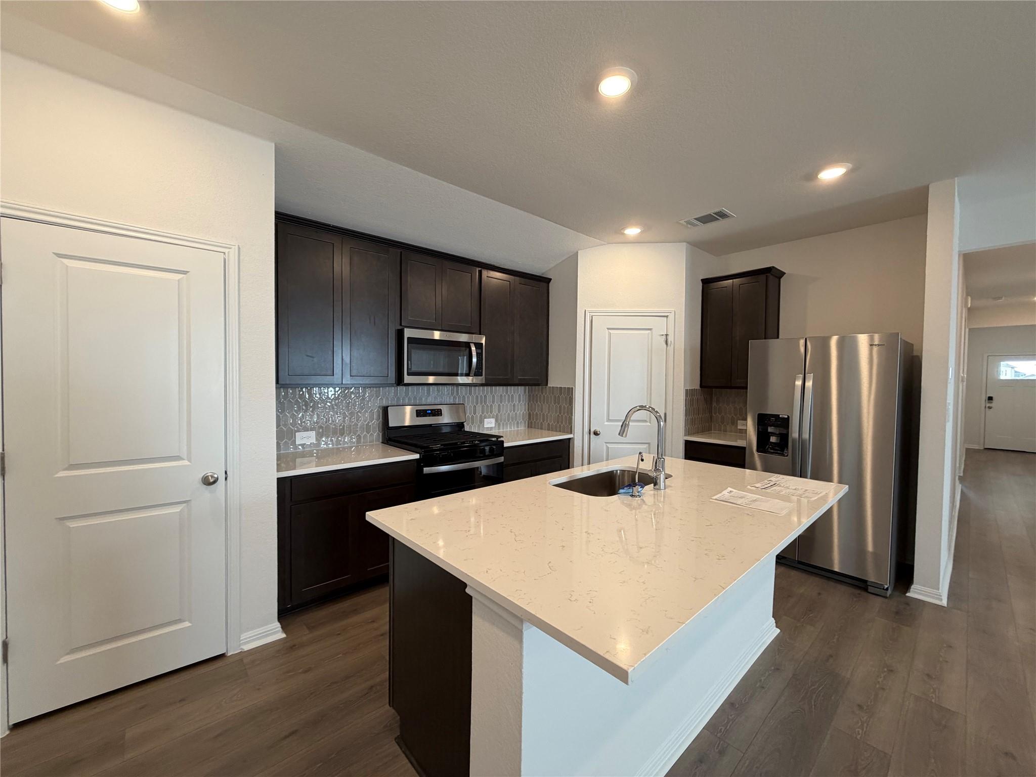 117 Rock Daisy Trl, Hutto, TX 78634