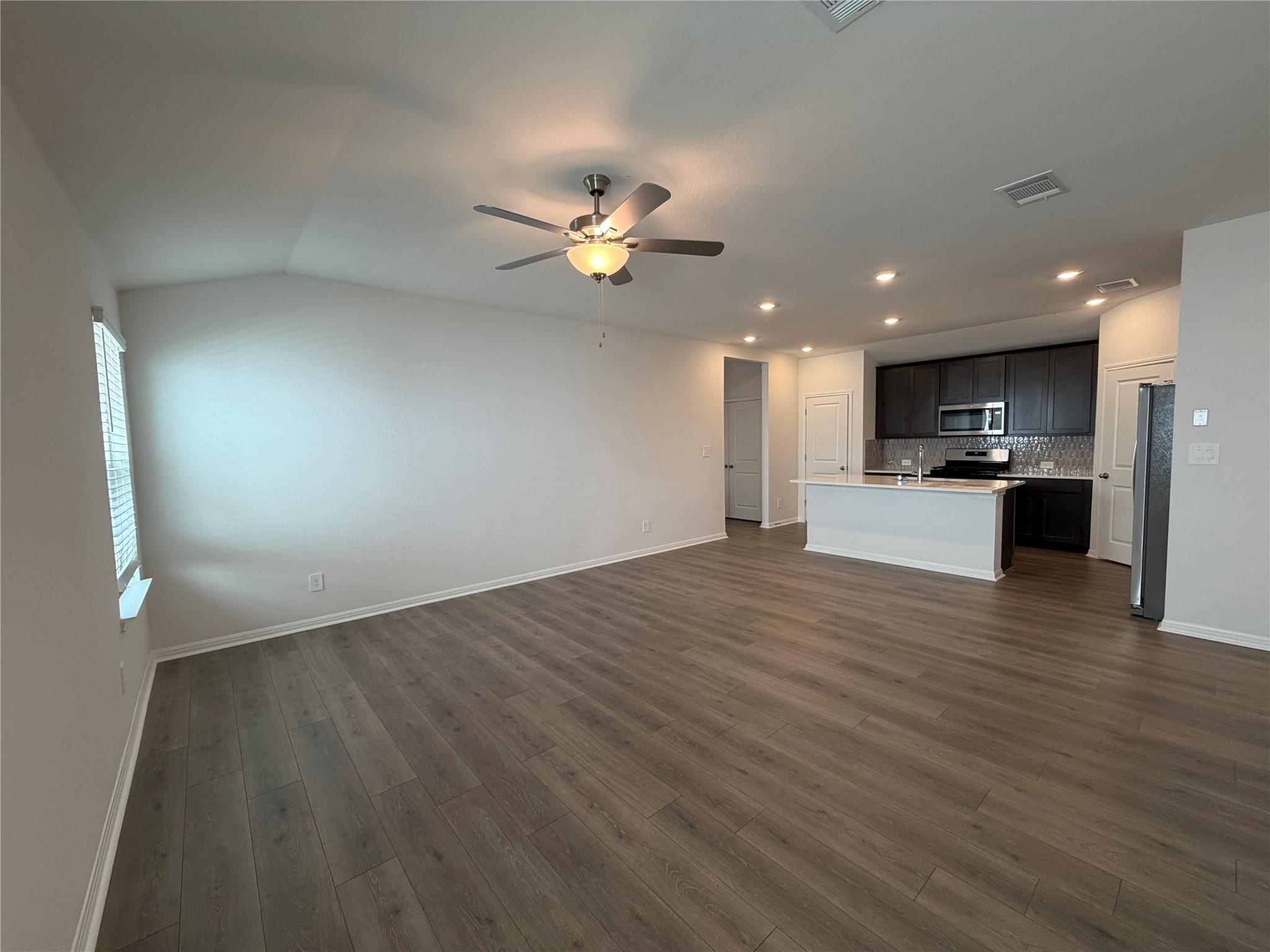 117 Rock Daisy Trl, Hutto, TX 78634