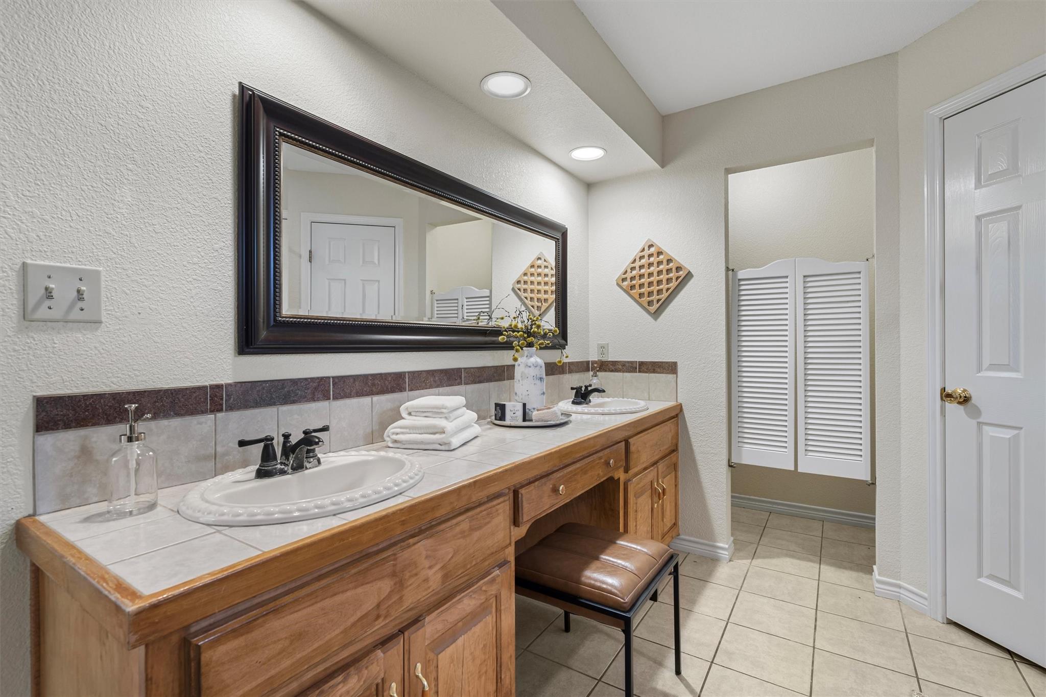 27 Deer Ridge Rd, Wimberley, TX 78676