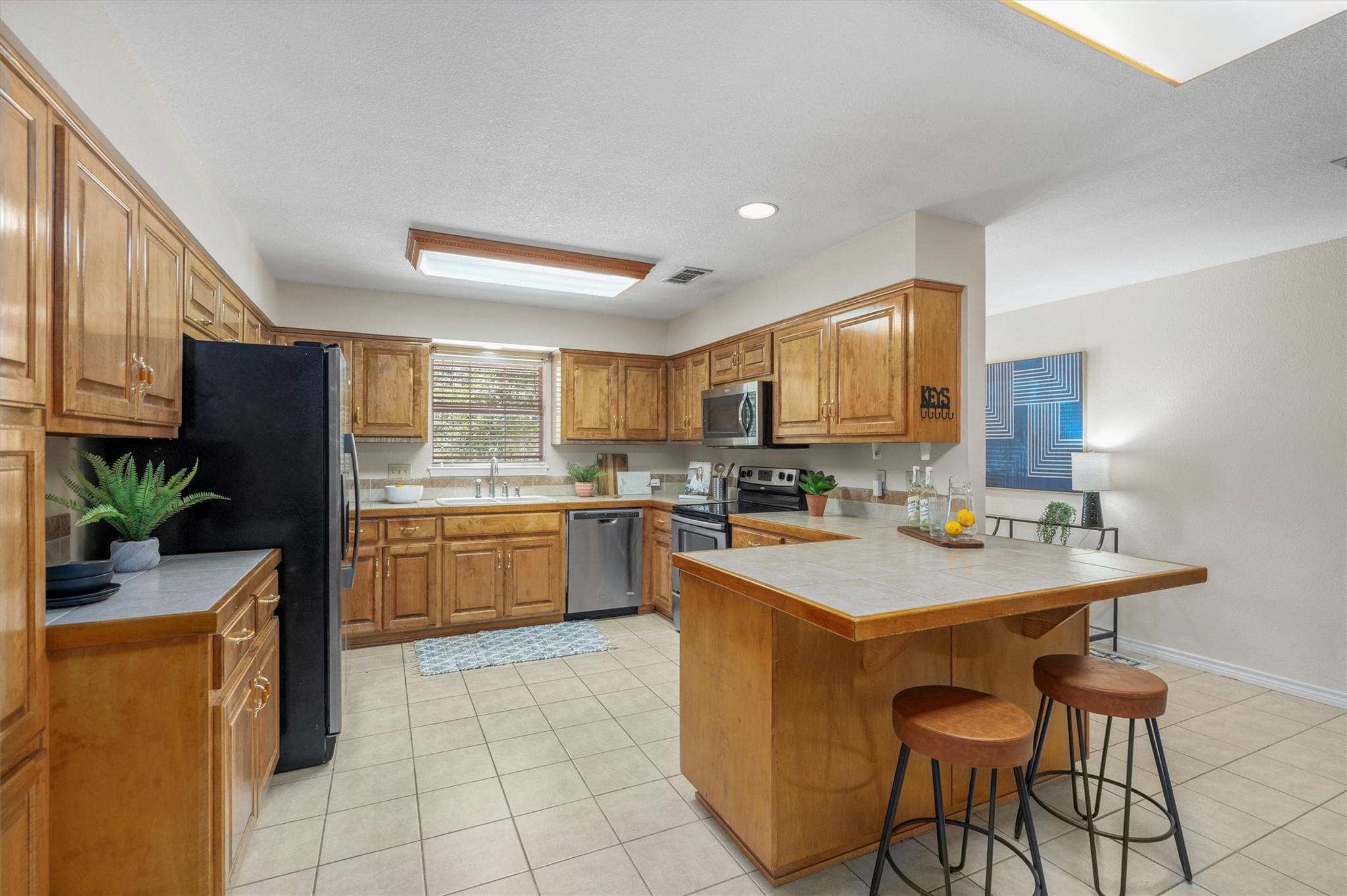 27 Deer Ridge Rd, Wimberley, TX 78676