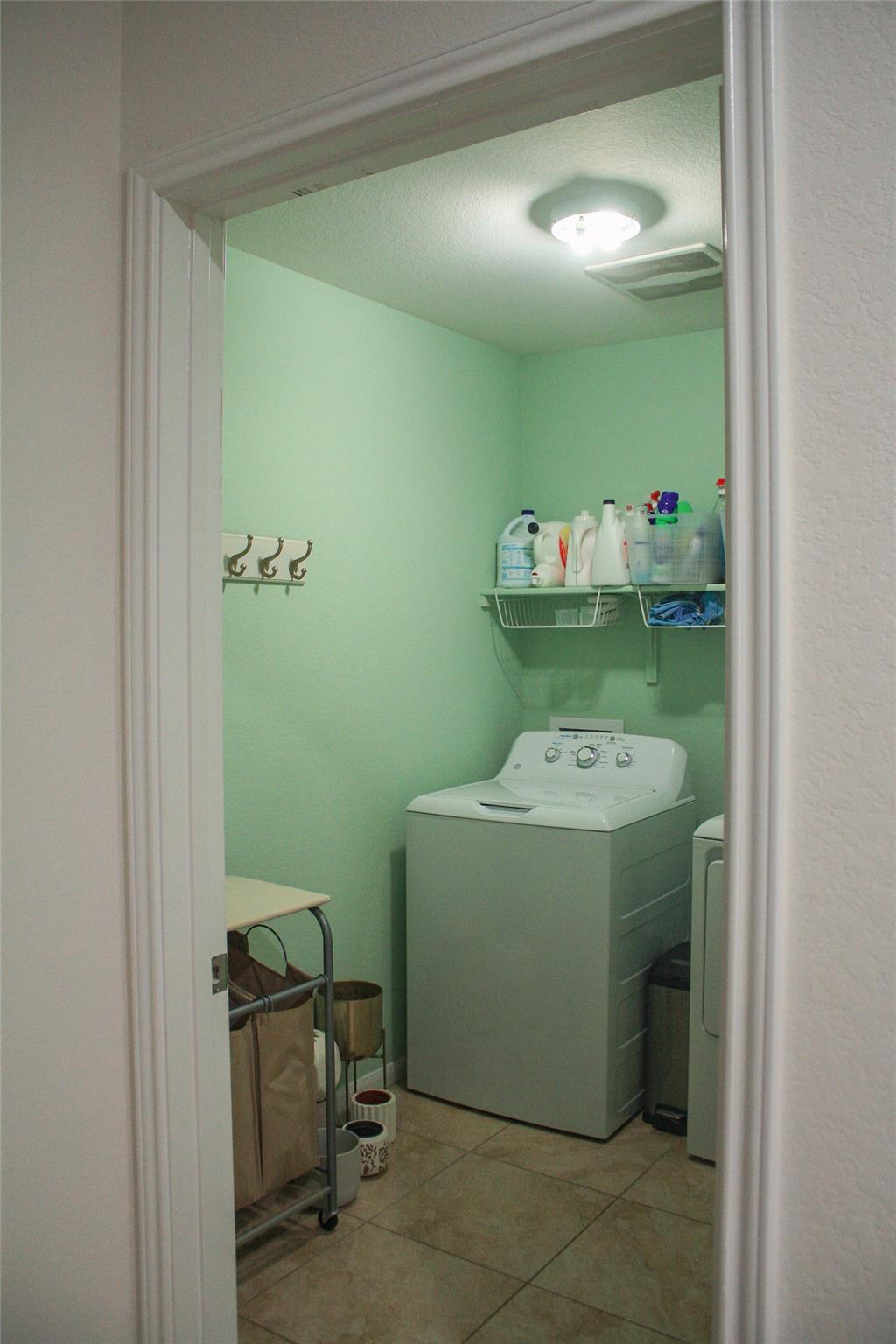 2209 Bettylou Ln, Austin, TX 78754