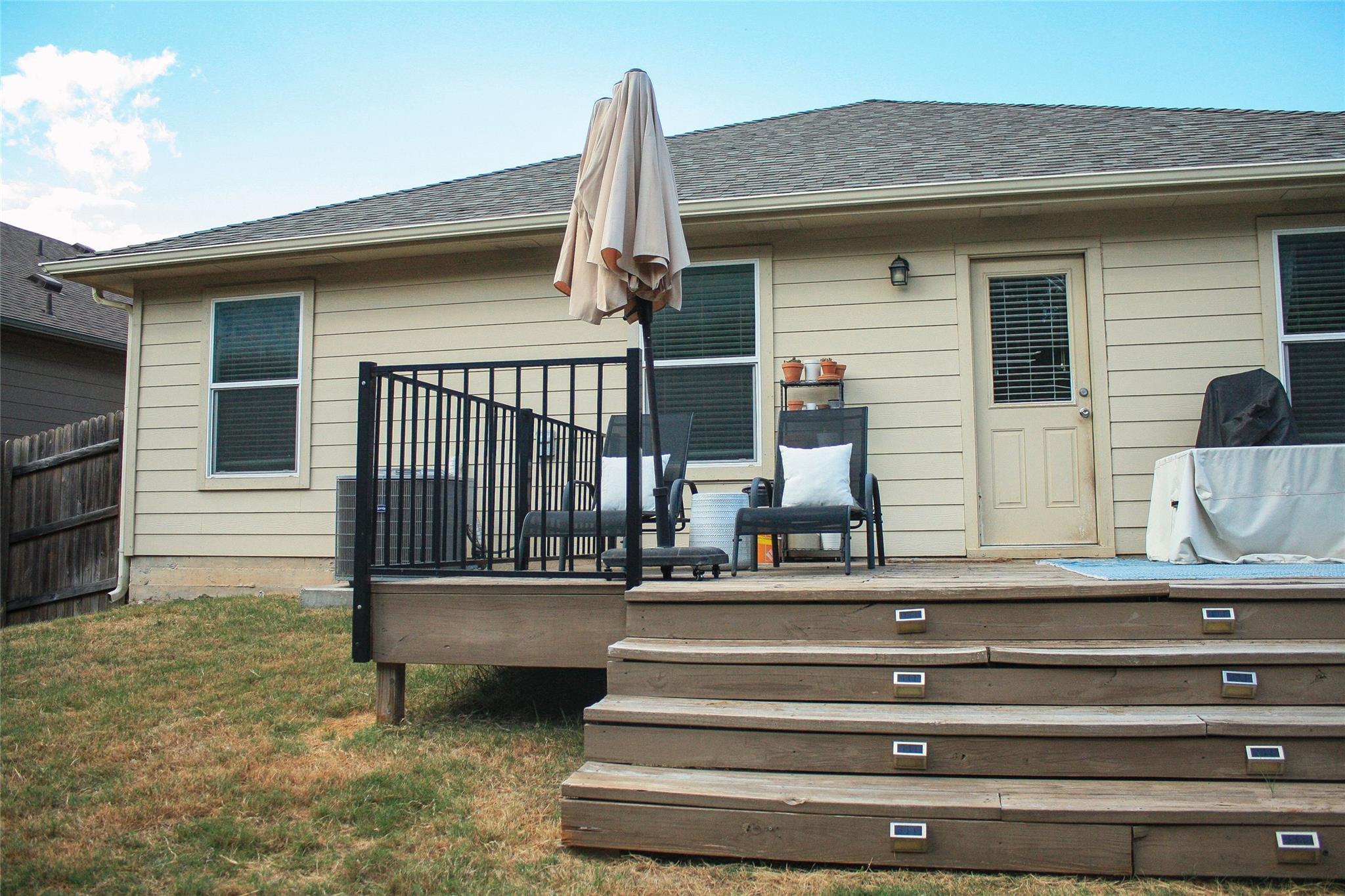 2209 Bettylou Ln, Austin, TX 78754