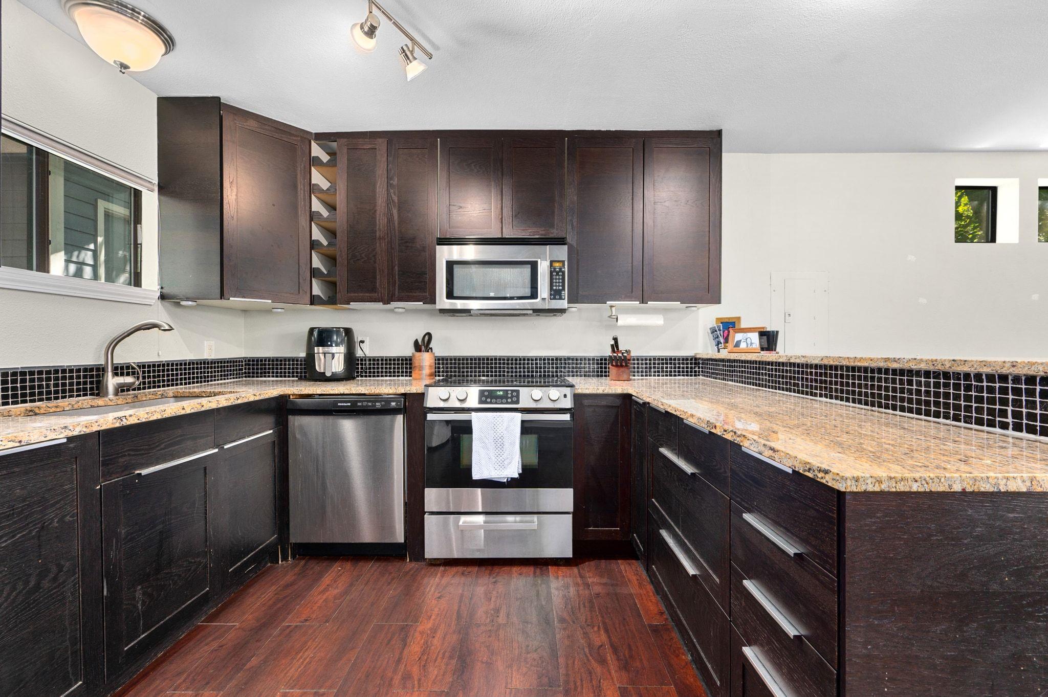 1811 Waterston Ave, Austin, TX 78703