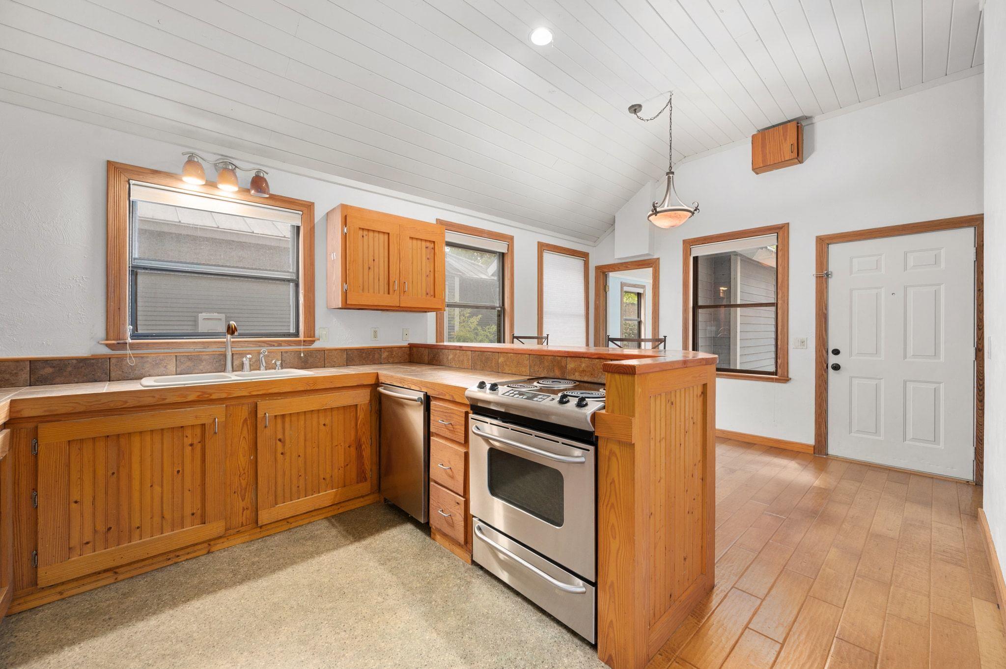 1811 Waterston Ave, Austin, TX 78703