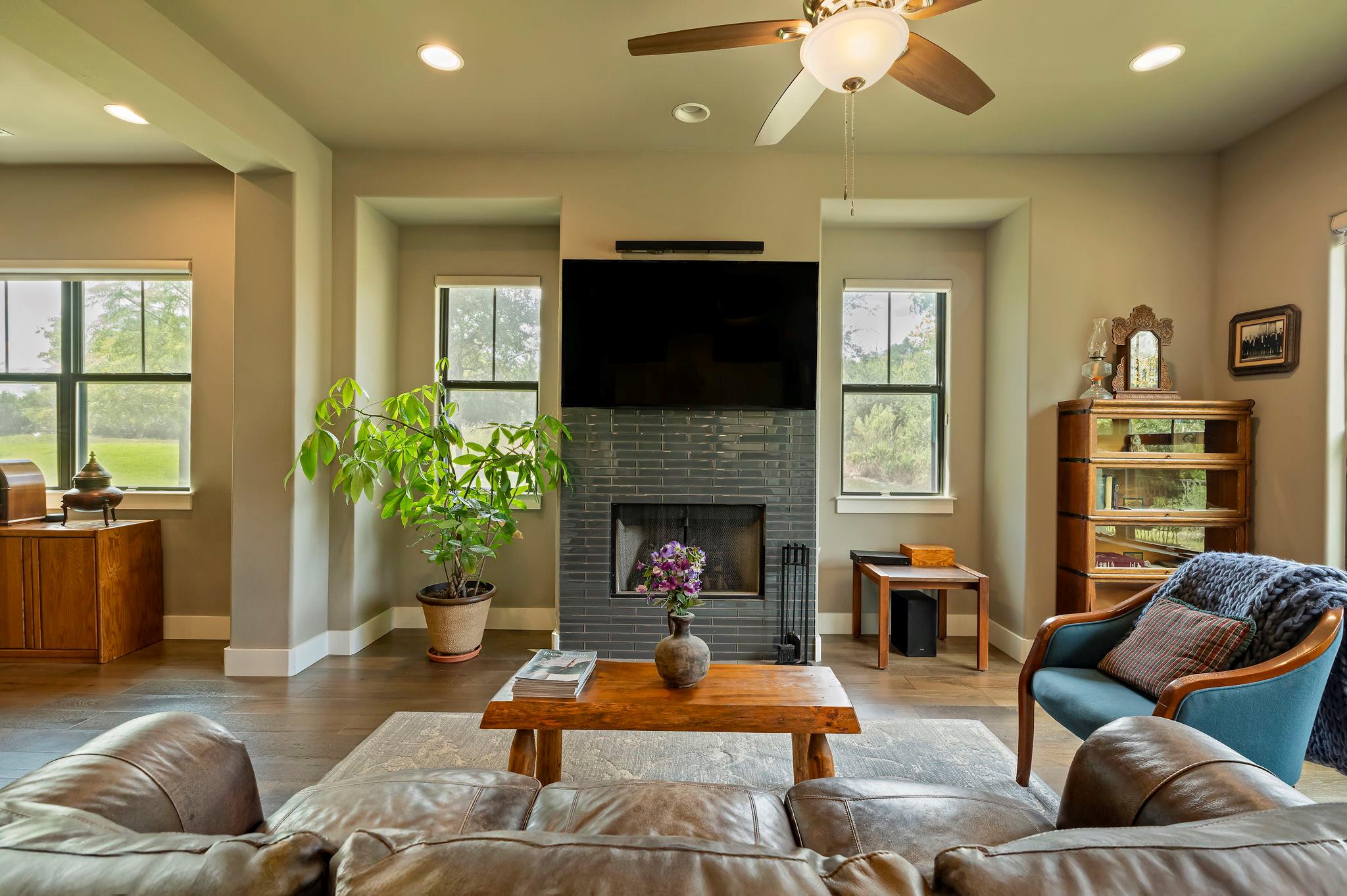 8200 Southwest Pkwy # 306, Austin, TX 78735