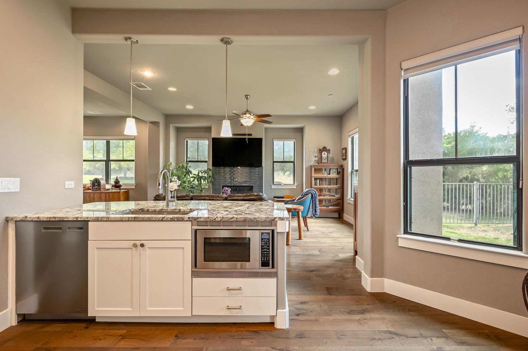 8200 Southwest Pkwy # 306, Austin, TX 78735