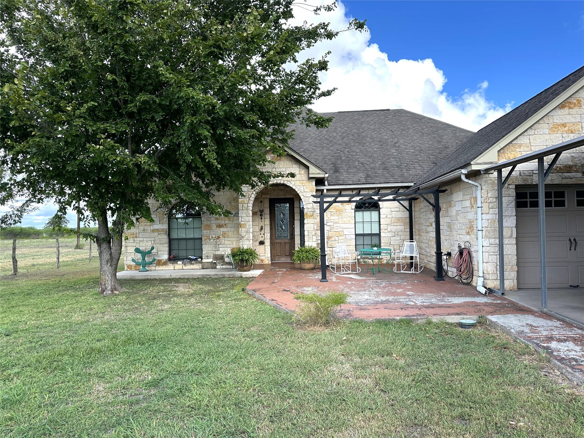 420 Farm to Market 609, La Grange, TX 78945