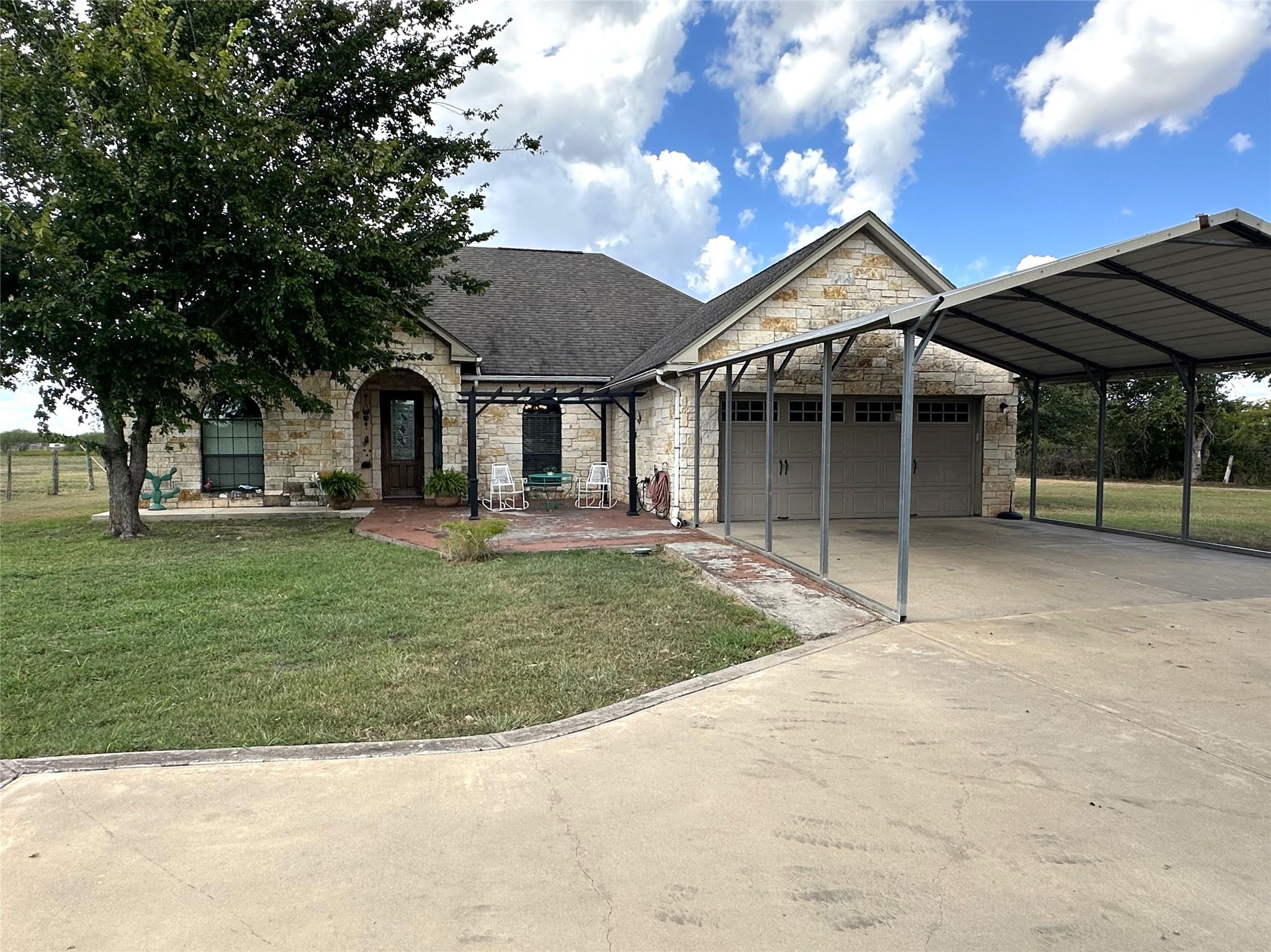420 Farm to Market 609, La Grange, TX 78945