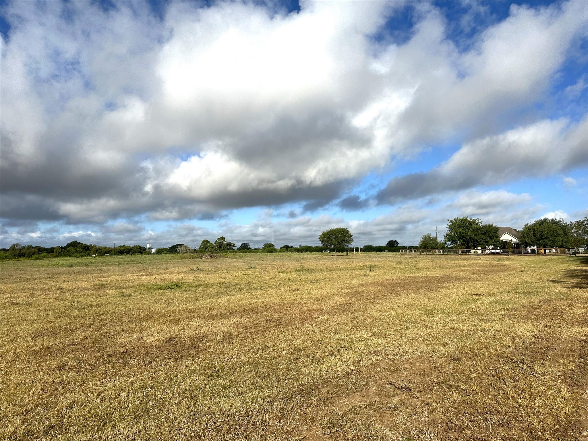 420 Farm to Market 609, La Grange, TX 78945