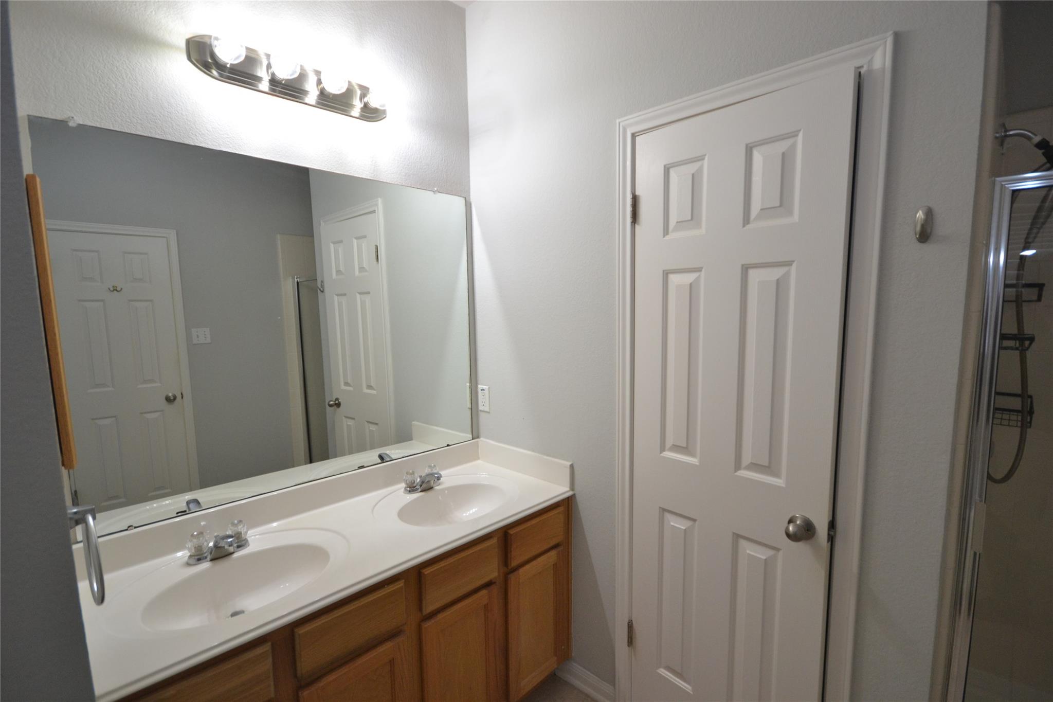 1501 Encino Dr, Leander, TX 78641