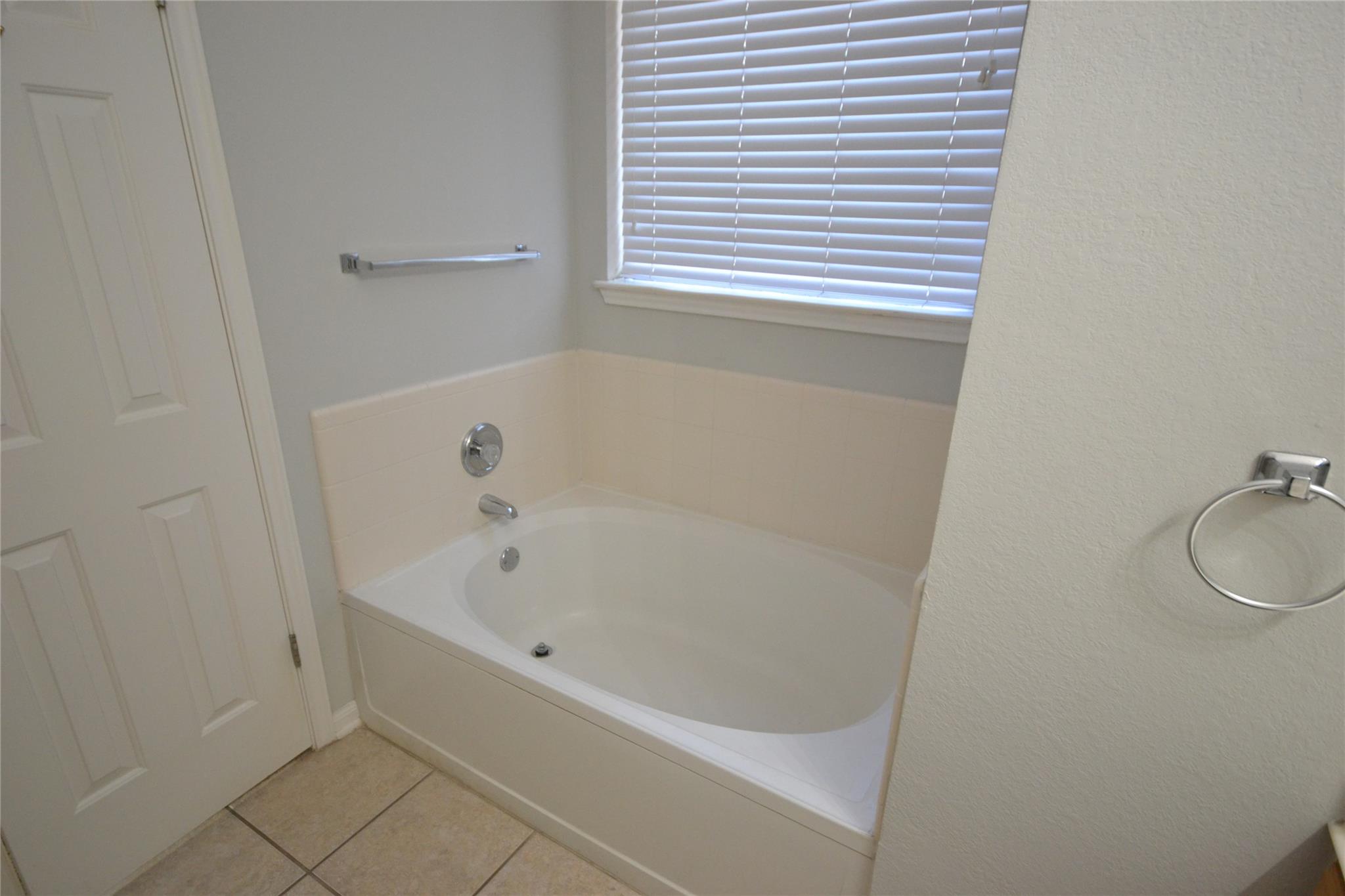 1501 Encino Dr, Leander, TX 78641