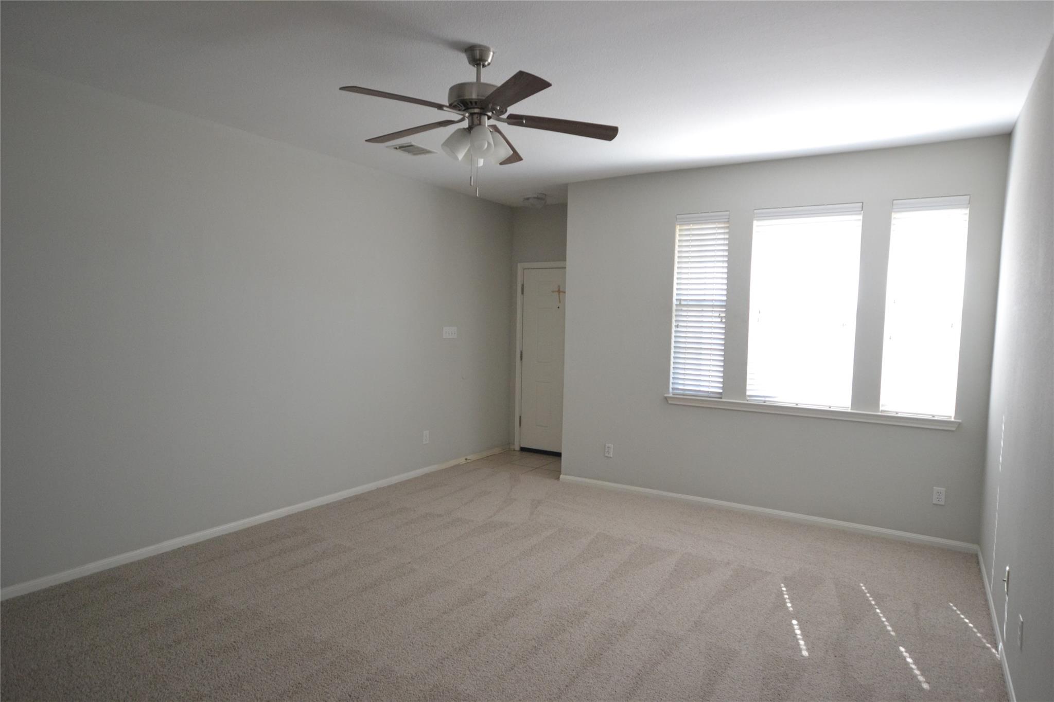 1501 Encino Dr, Leander, TX 78641