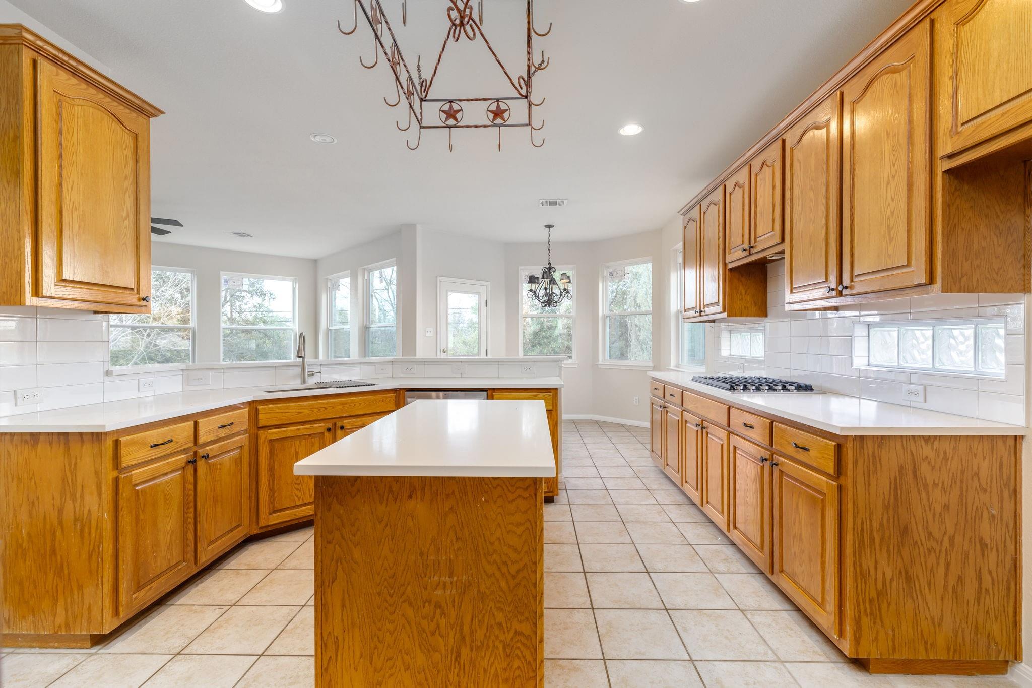 2901 Cashell Wood Dr, Cedar Park, TX 78613