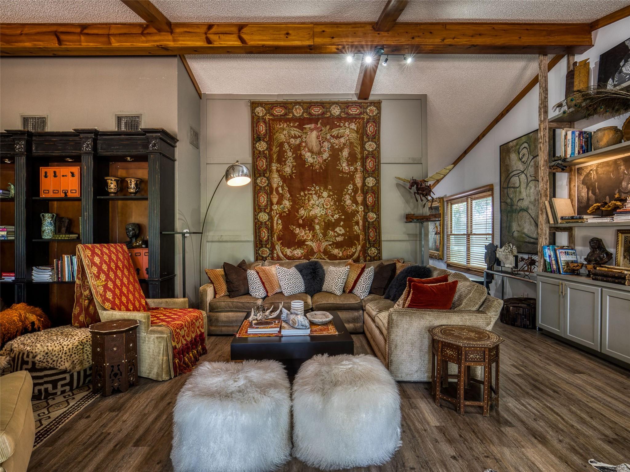 2105 N N State Highway 237, Round Top, TX 78954