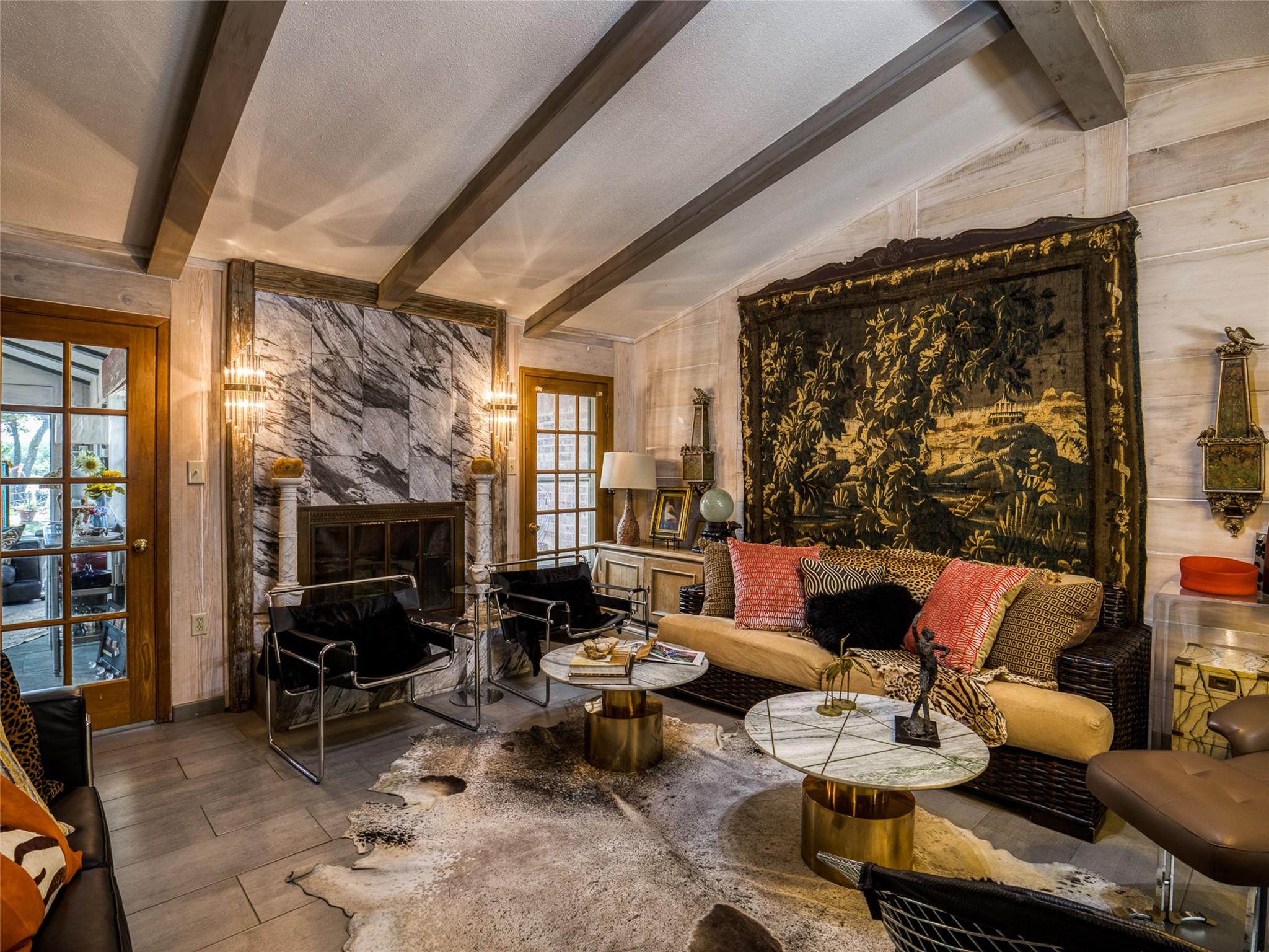 2105 N N State Highway 237, Round Top, TX 78954