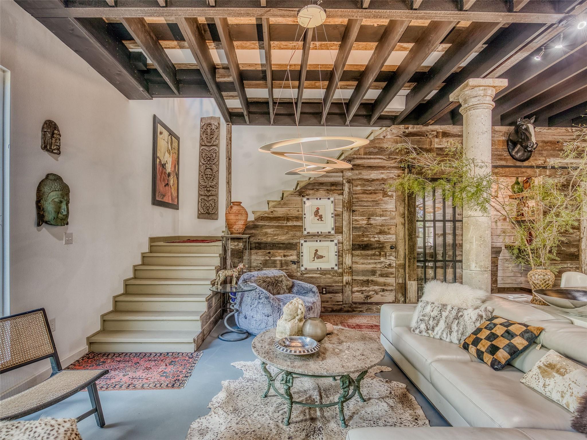 2105 N N State Highway 237, Round Top, TX 78954