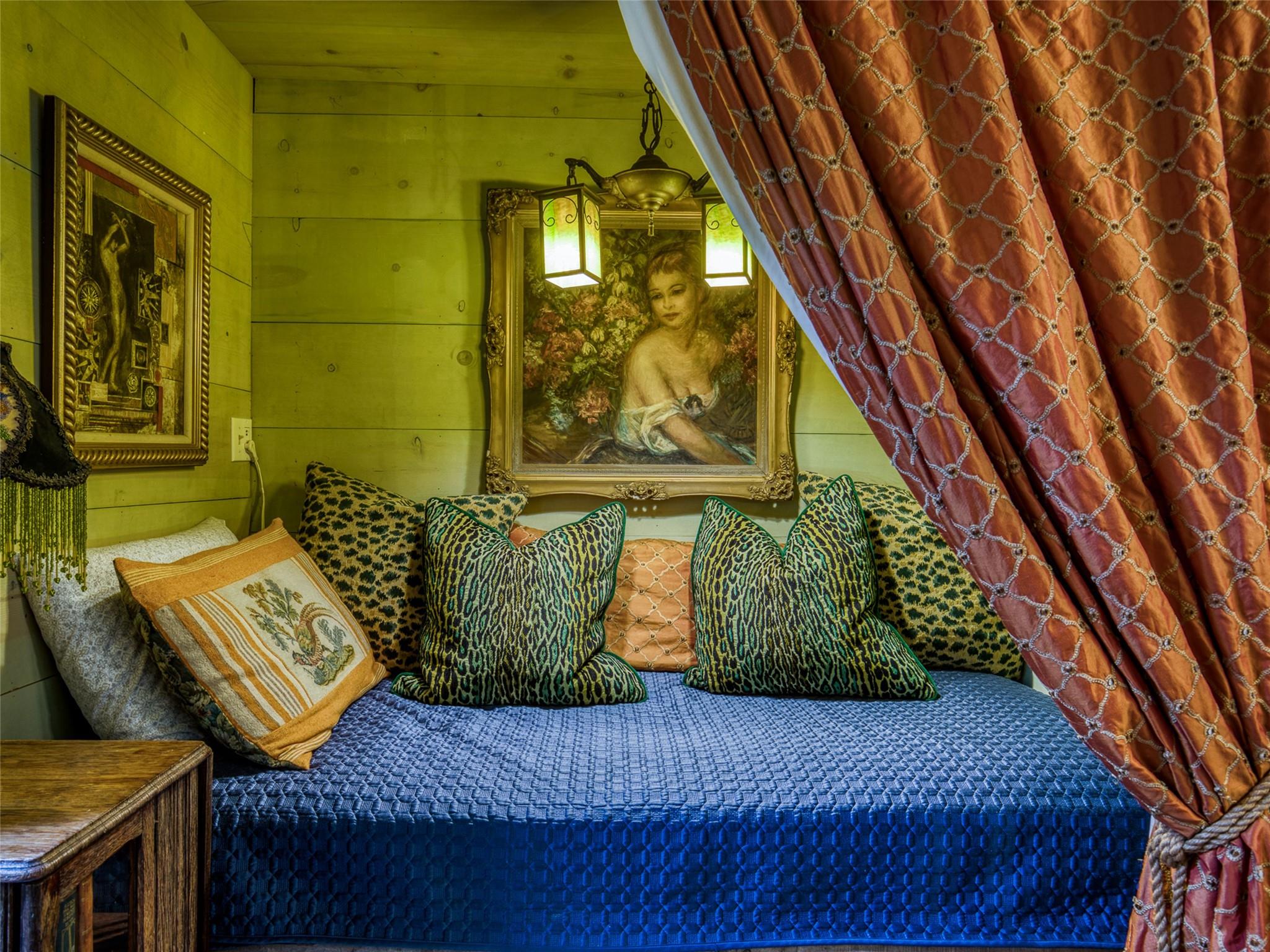 2105 N N State Highway 237, Round Top, TX 78954