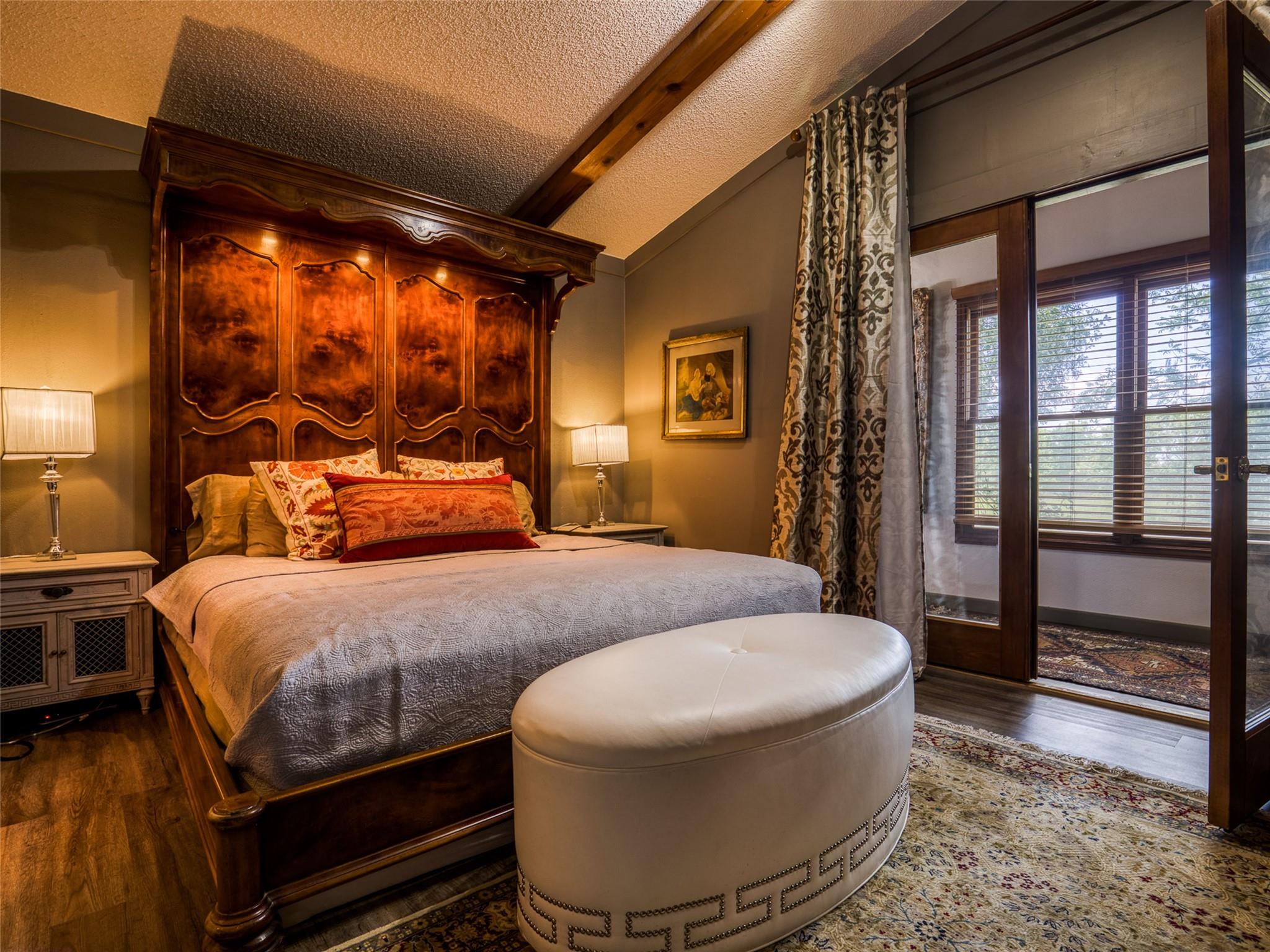 2105 N N State Highway 237, Round Top, TX 78954