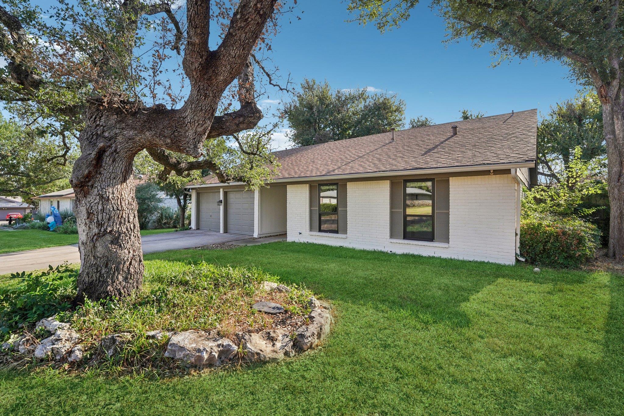 10229 Missel Thrush Dr, Austin, TX 78750