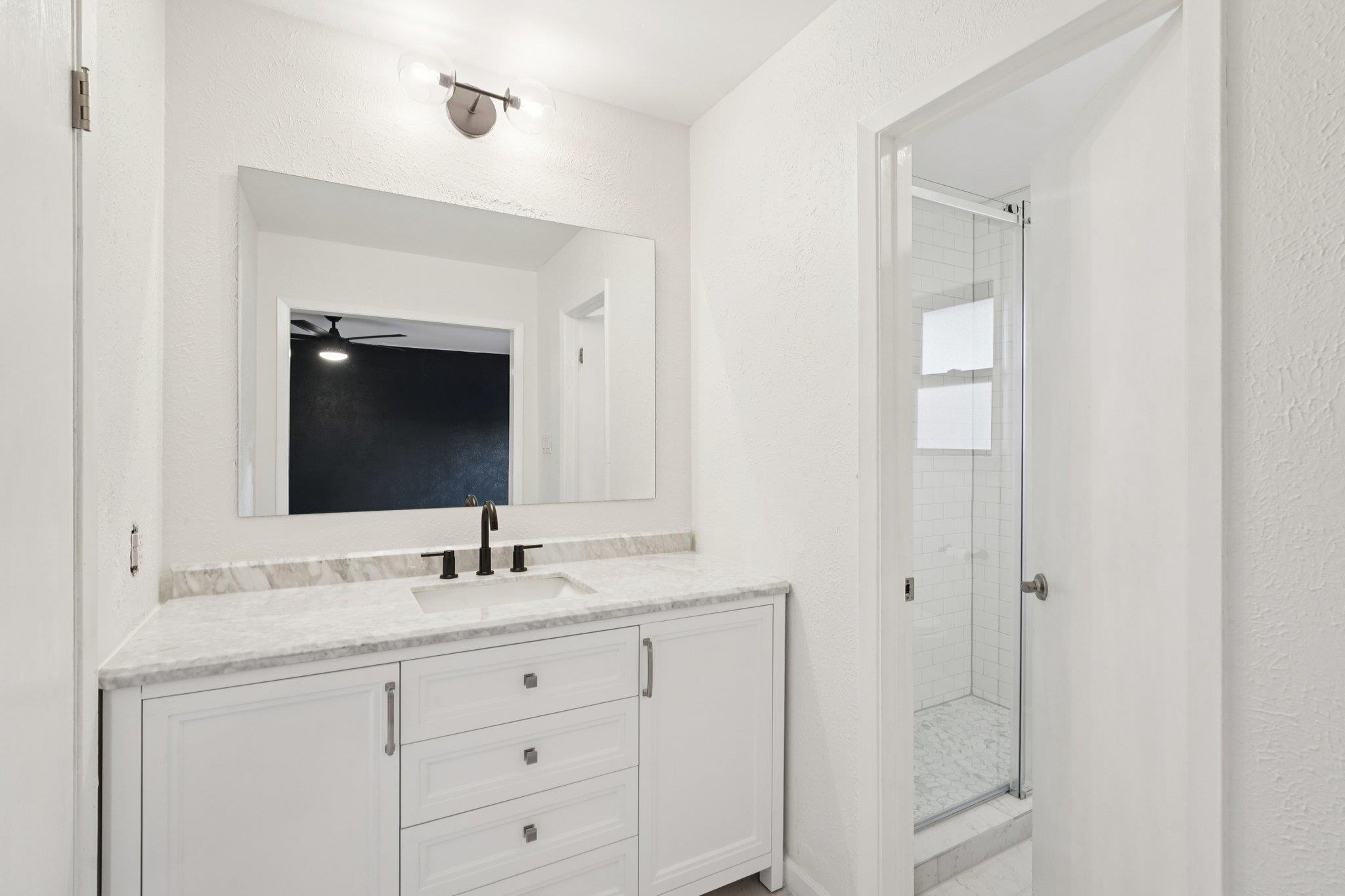 10229 Missel Thrush Dr, Austin, TX 78750