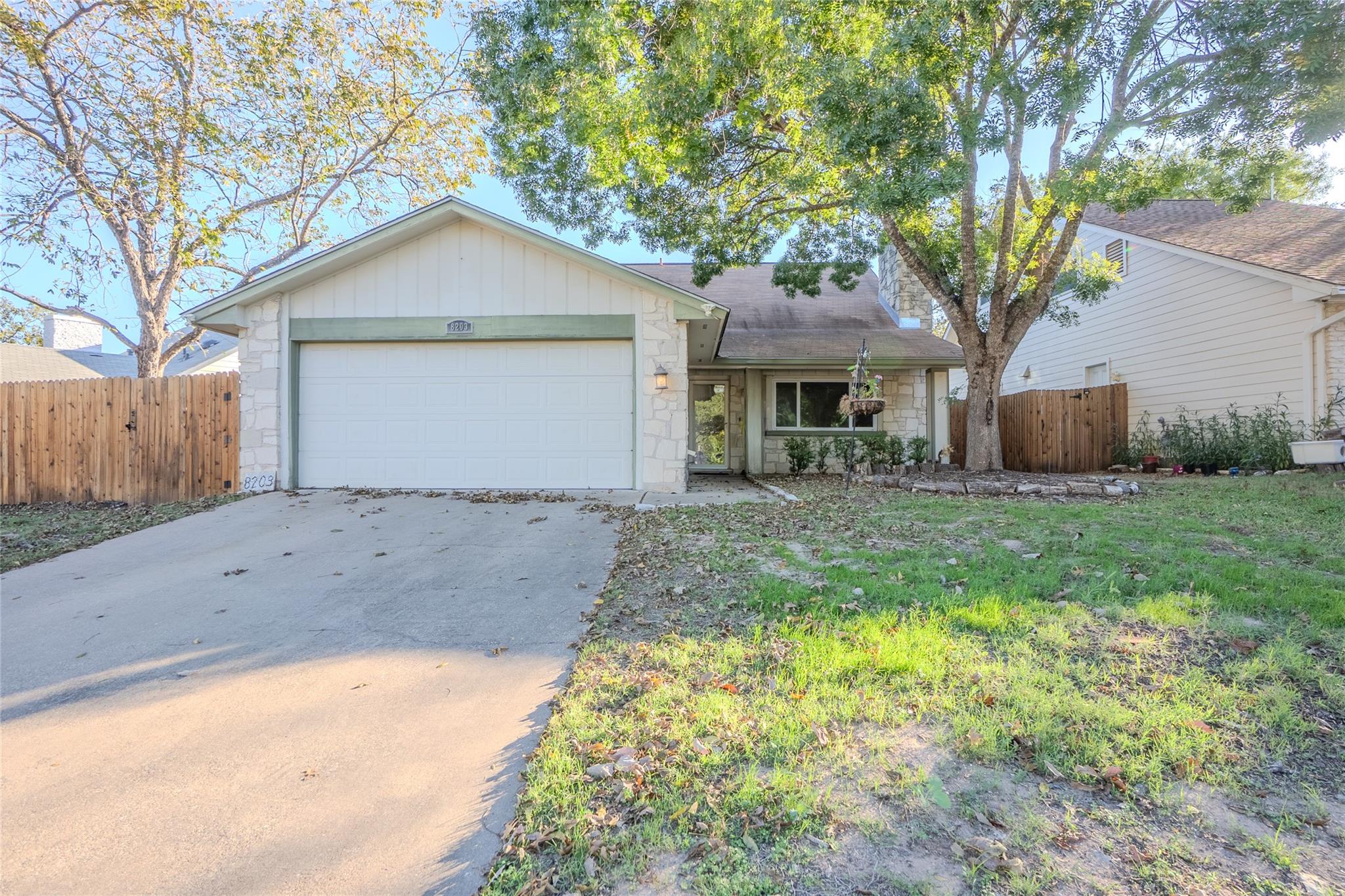 8203 Beaver Brook Ln, Austin, TX 78748