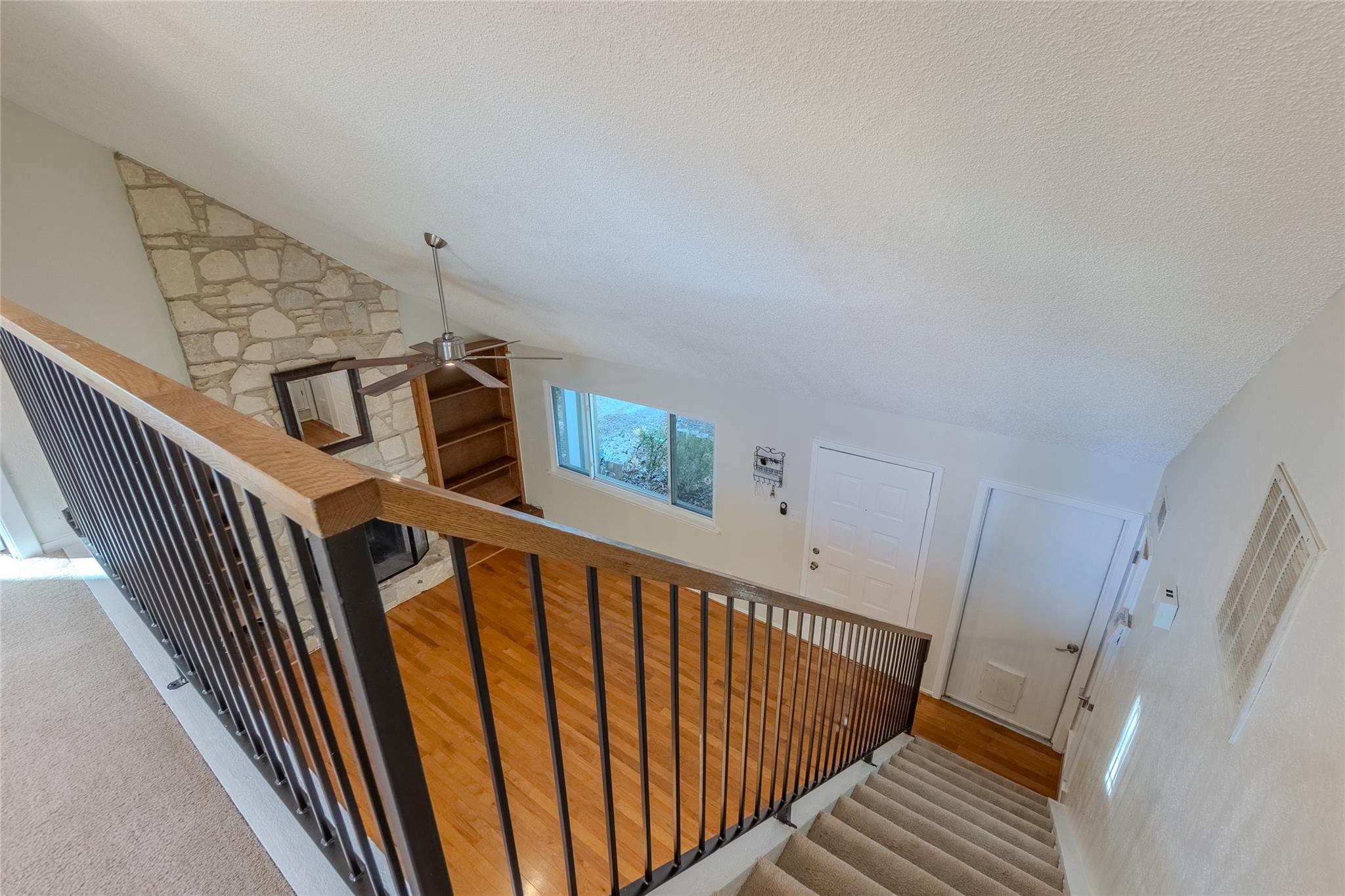 8203 Beaver Brook Ln, Austin, TX 78748