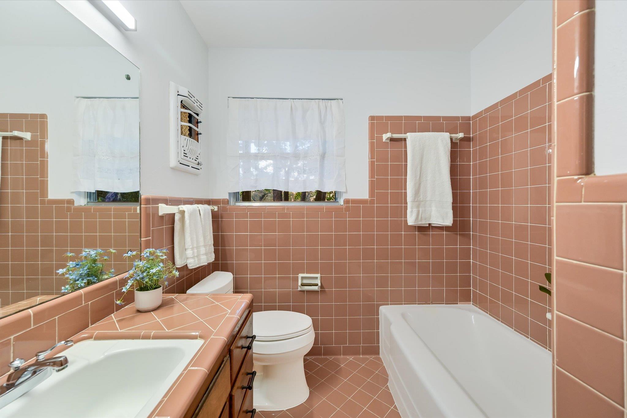 5723 Highland Hills Dr, Austin, TX 78731