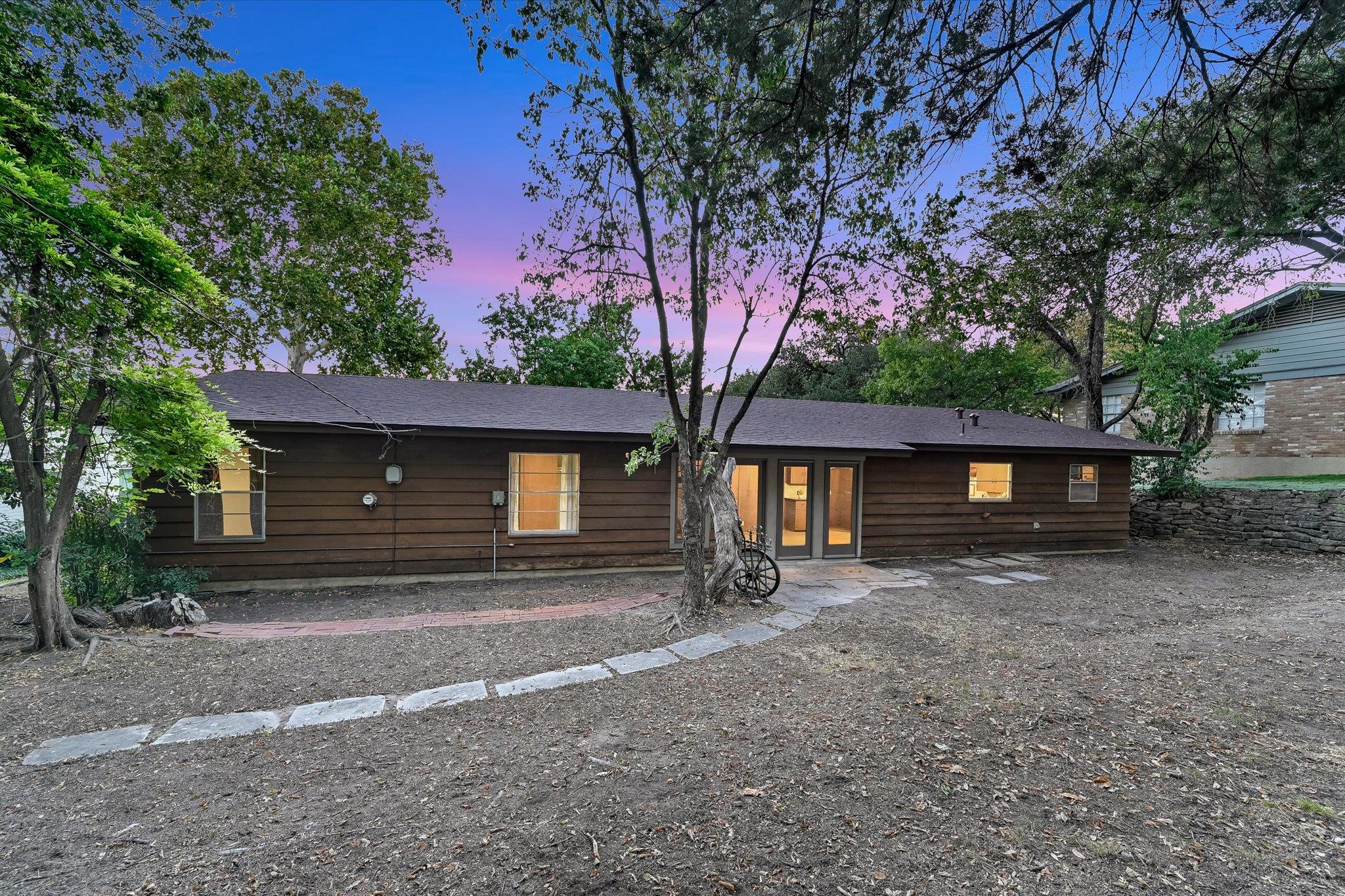 5723 Highland Hills Dr, Austin, TX 78731